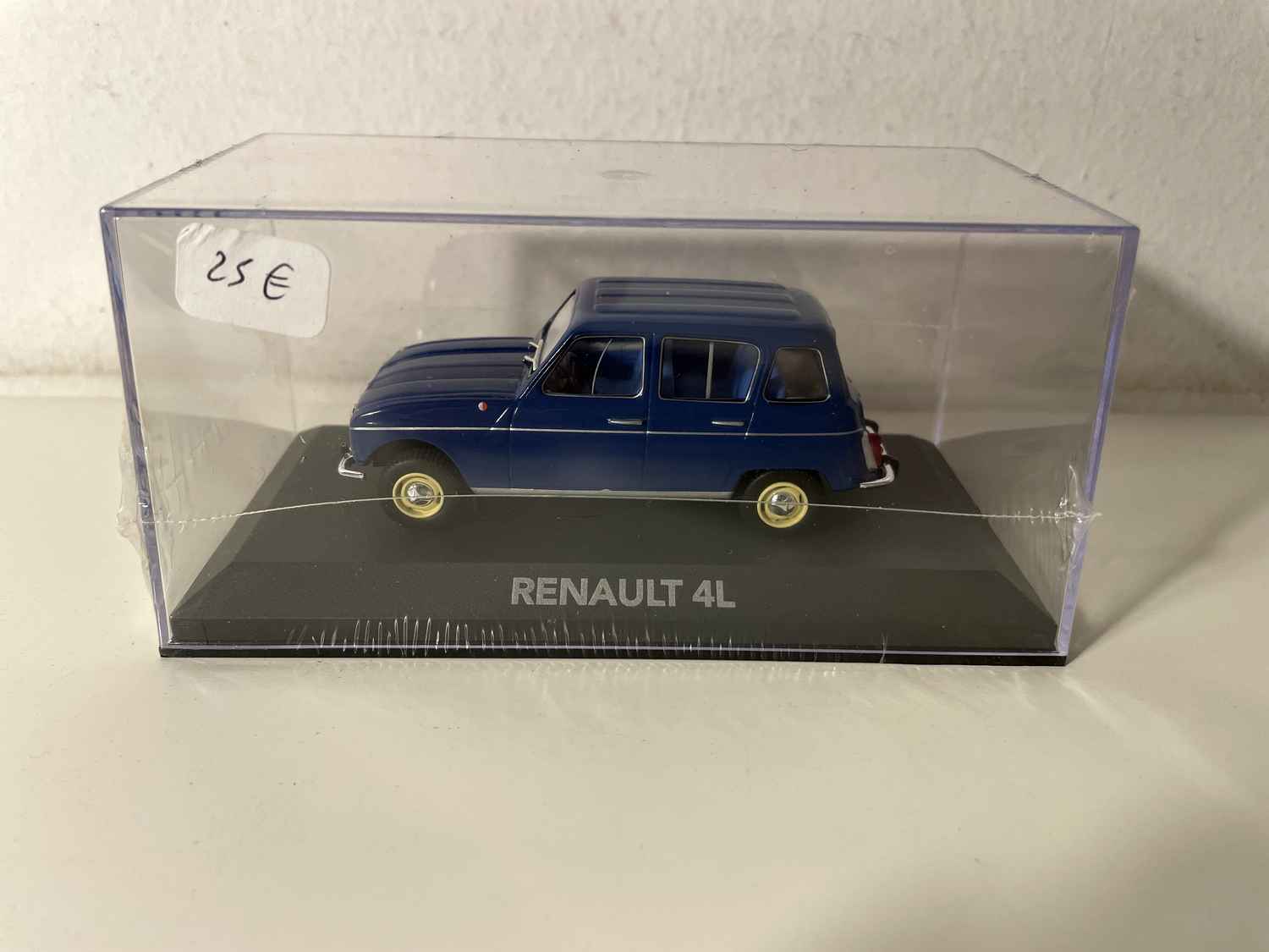 Renault 4L azul oscuro (con caja de cartón)
