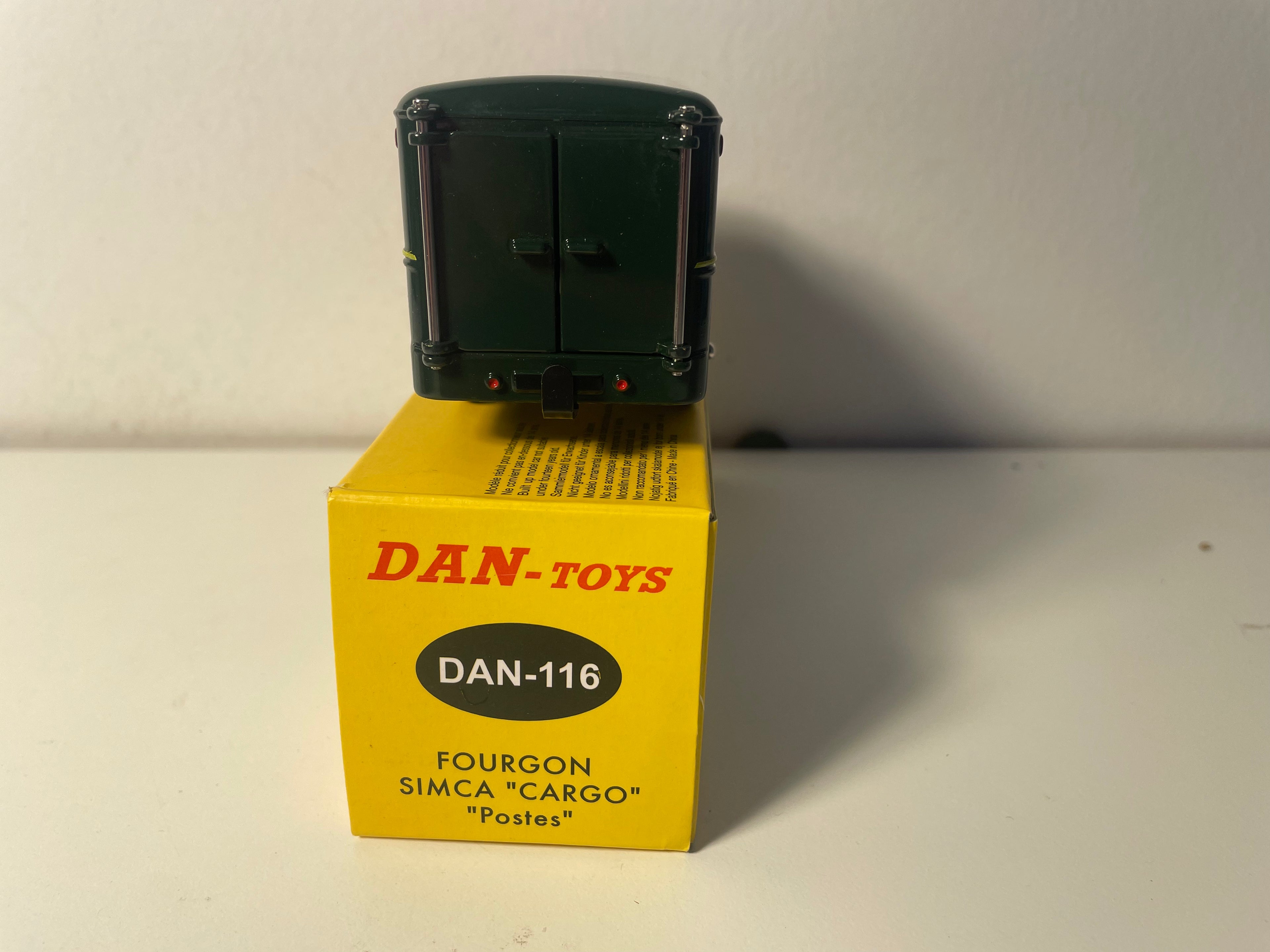 Simca Cargo grüner Postwagen - PTT - DAN-TOYS Nr. DAN-116