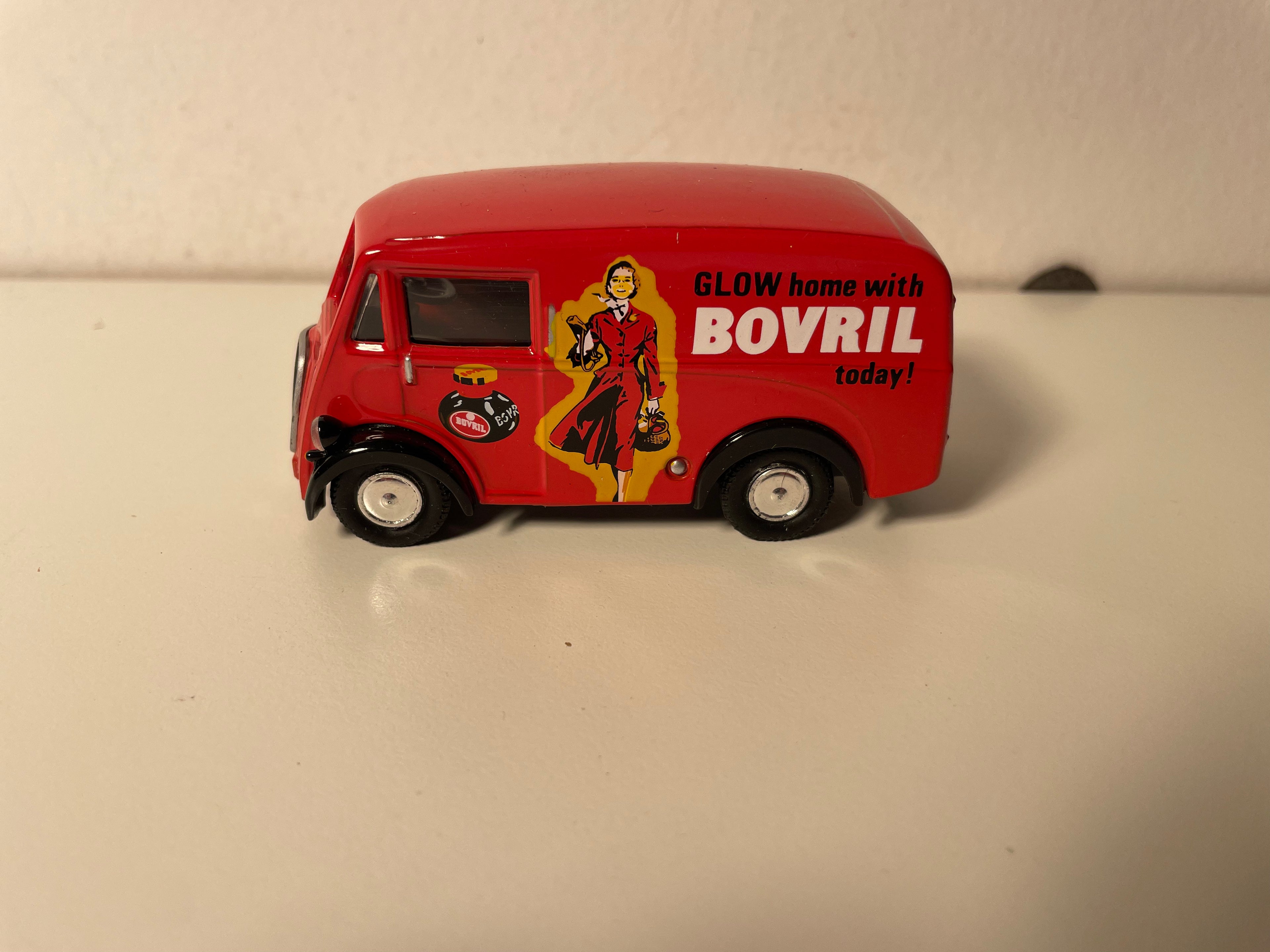 Roter Bedford Van mit BOVRIL Werbung - CORGI Classics Referenz D981