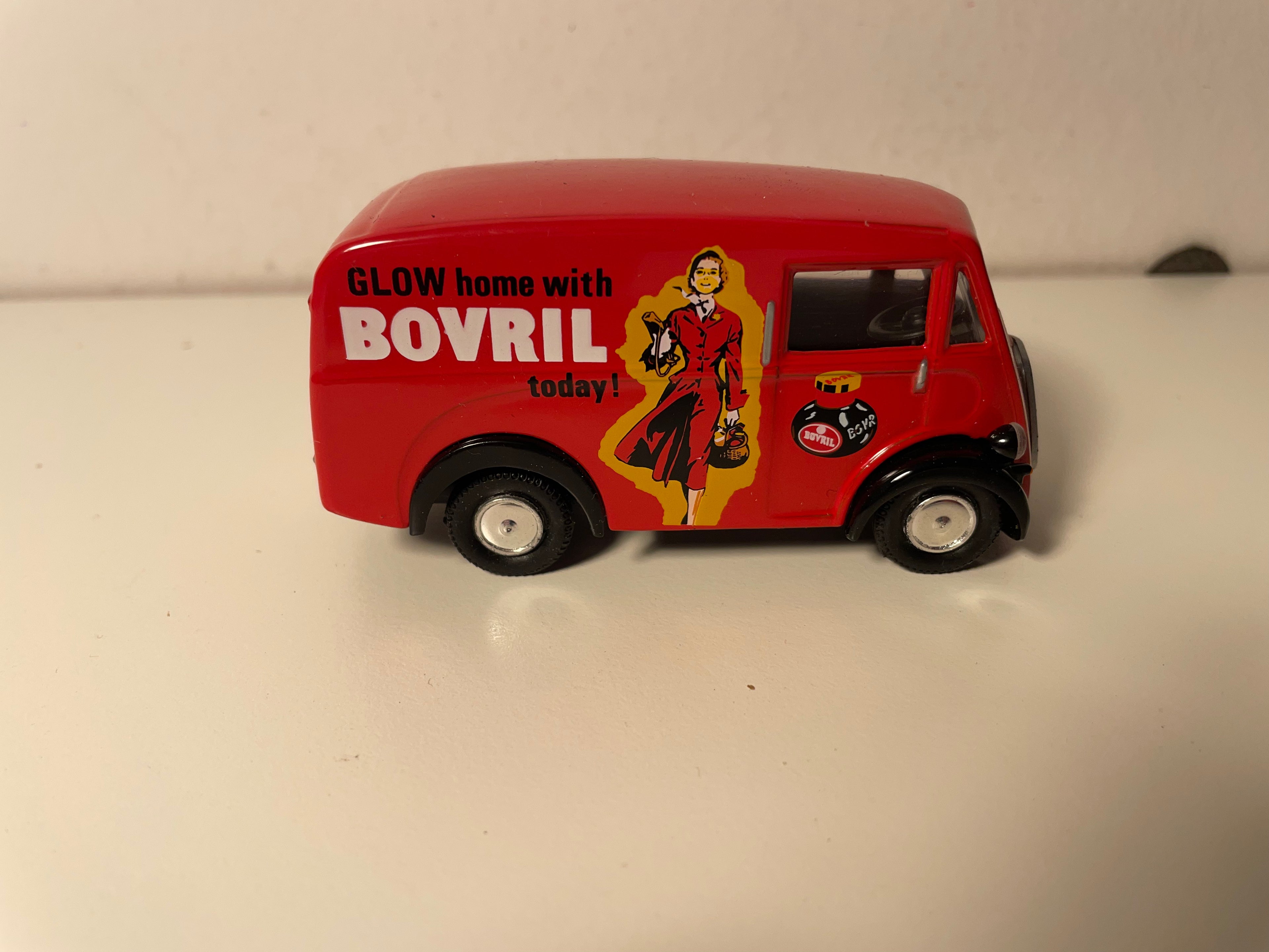 Roter Bedford Van mit BOVRIL Werbung - CORGI Classics Referenz D981