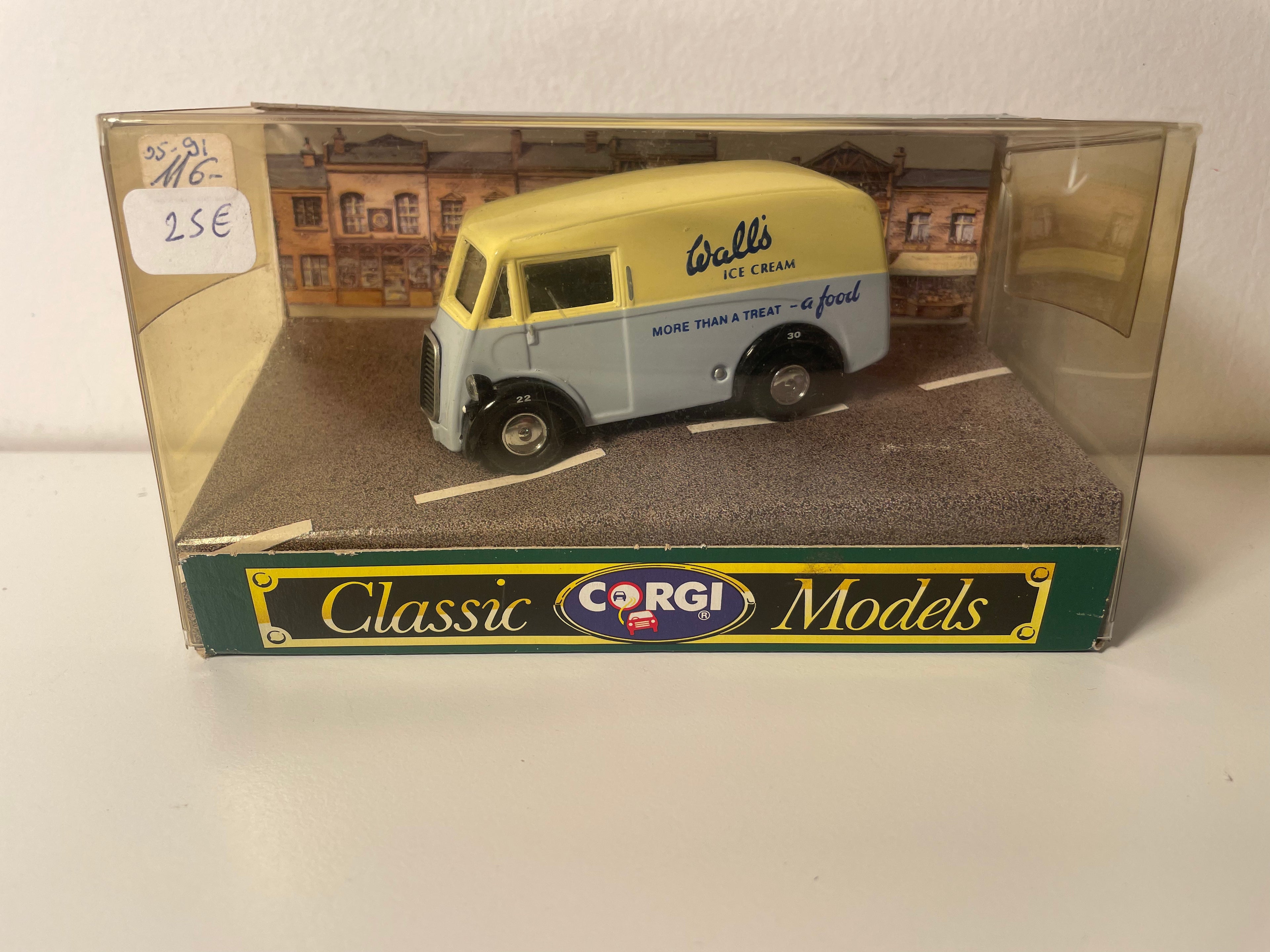 Morris J Van bloo an giel mat Walls Glace Reklamm - CORGI Classic Models Referenz D983