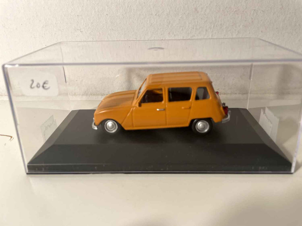 Renault 4L naranja (coche con base)