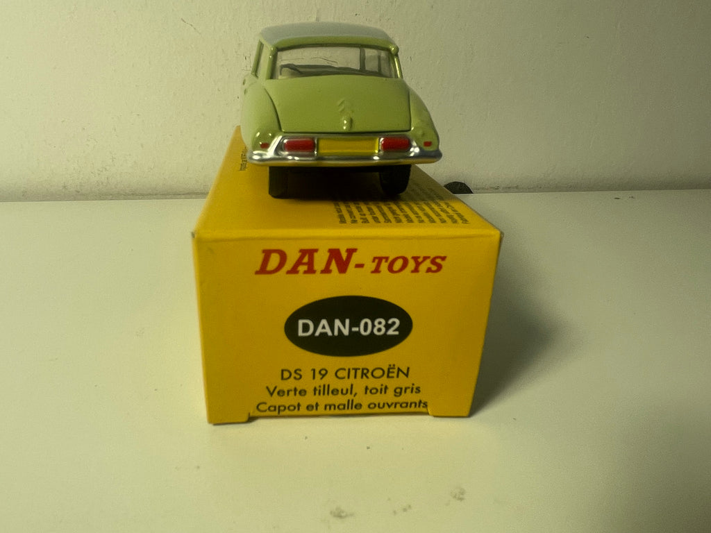 Citroën DS 19 limoen groen en grijs dak - DAN-TOYS referentie DAN-082 (Editions Atlas)