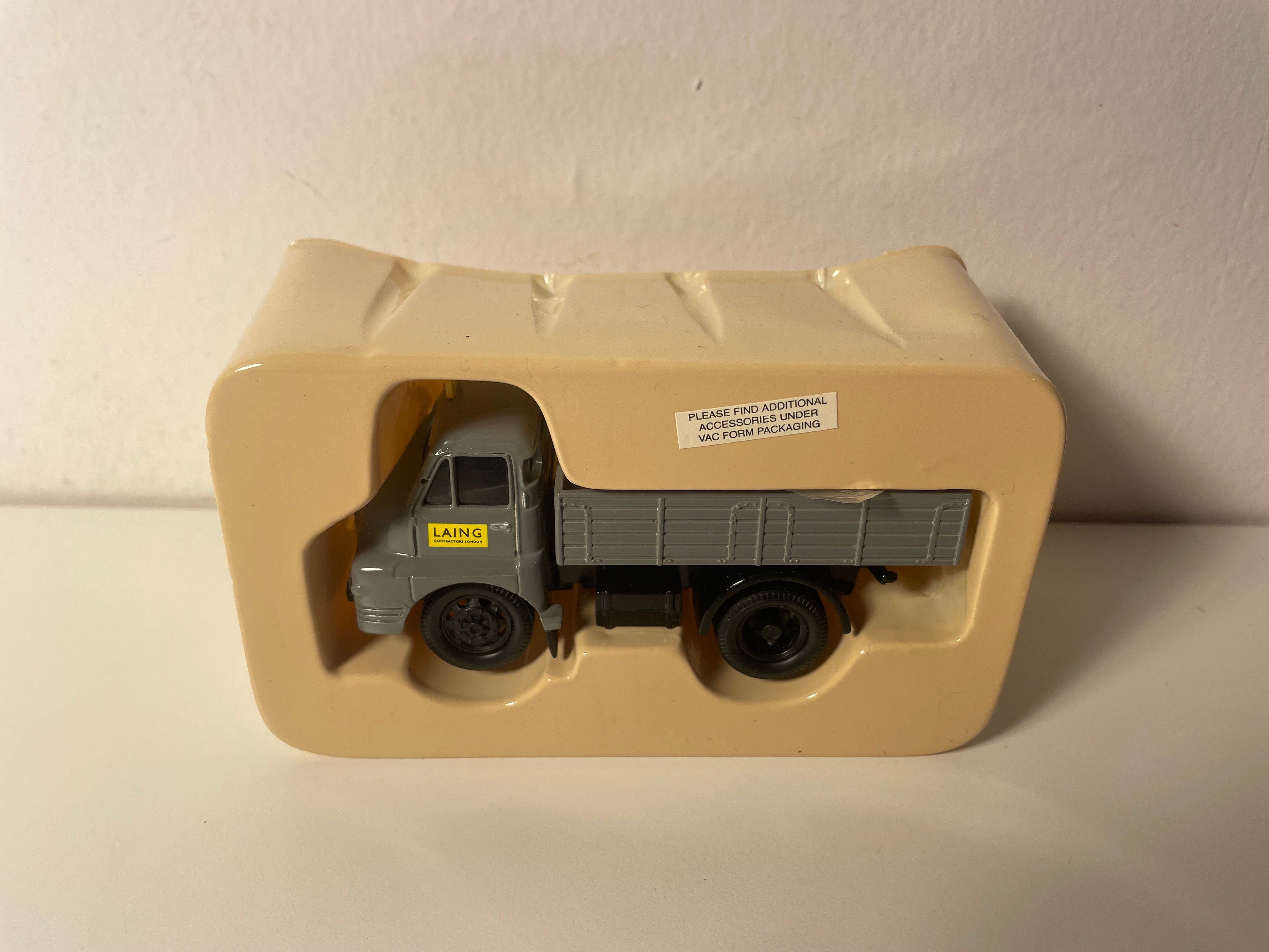 Bedford S Tipper Laing Grey Truck - CORGI Classics reference 20401