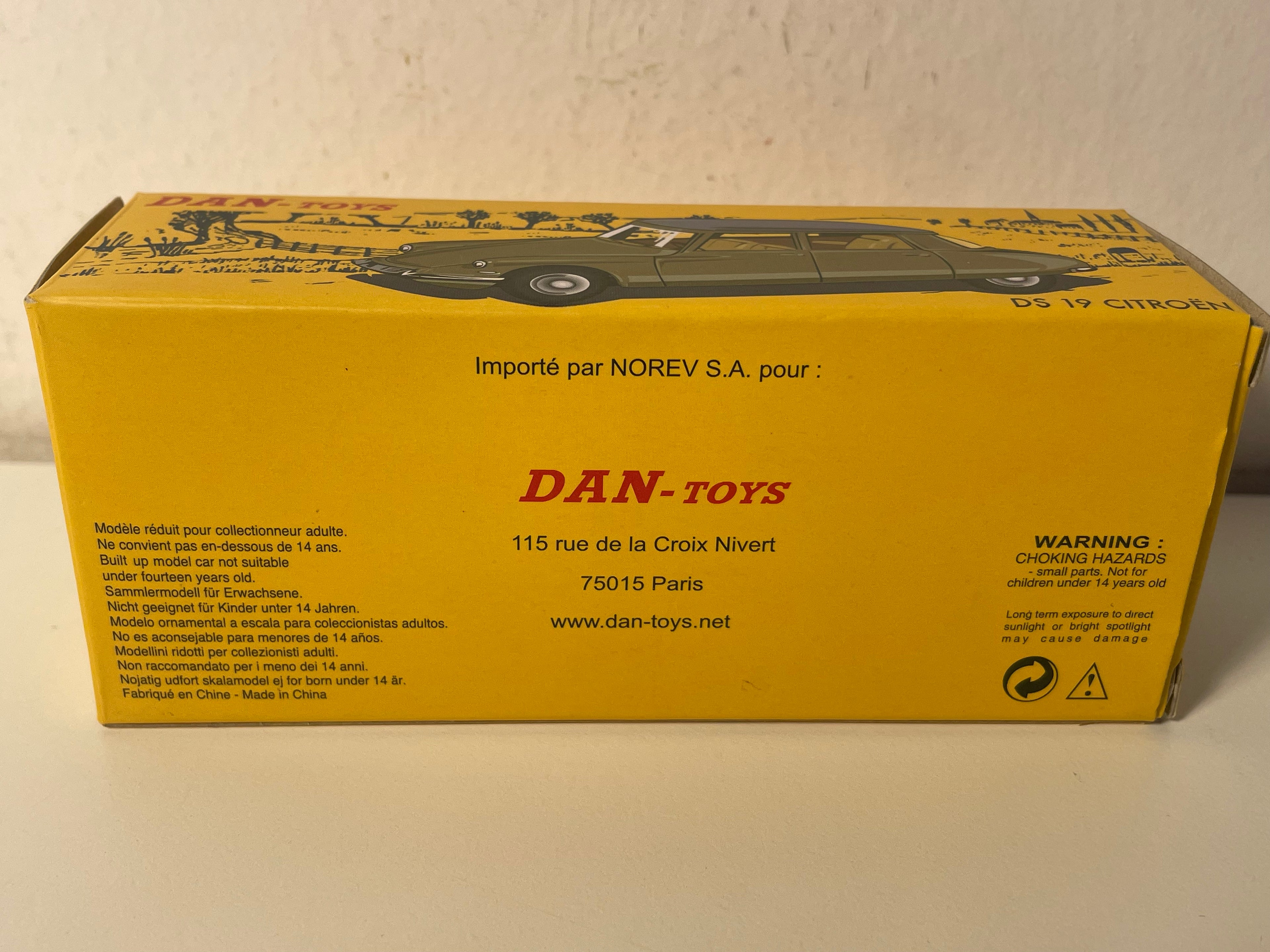 Citroën DS 19 limoen groen en grijs dak - DAN-TOYS referentie DAN-082 (Editions Atlas)