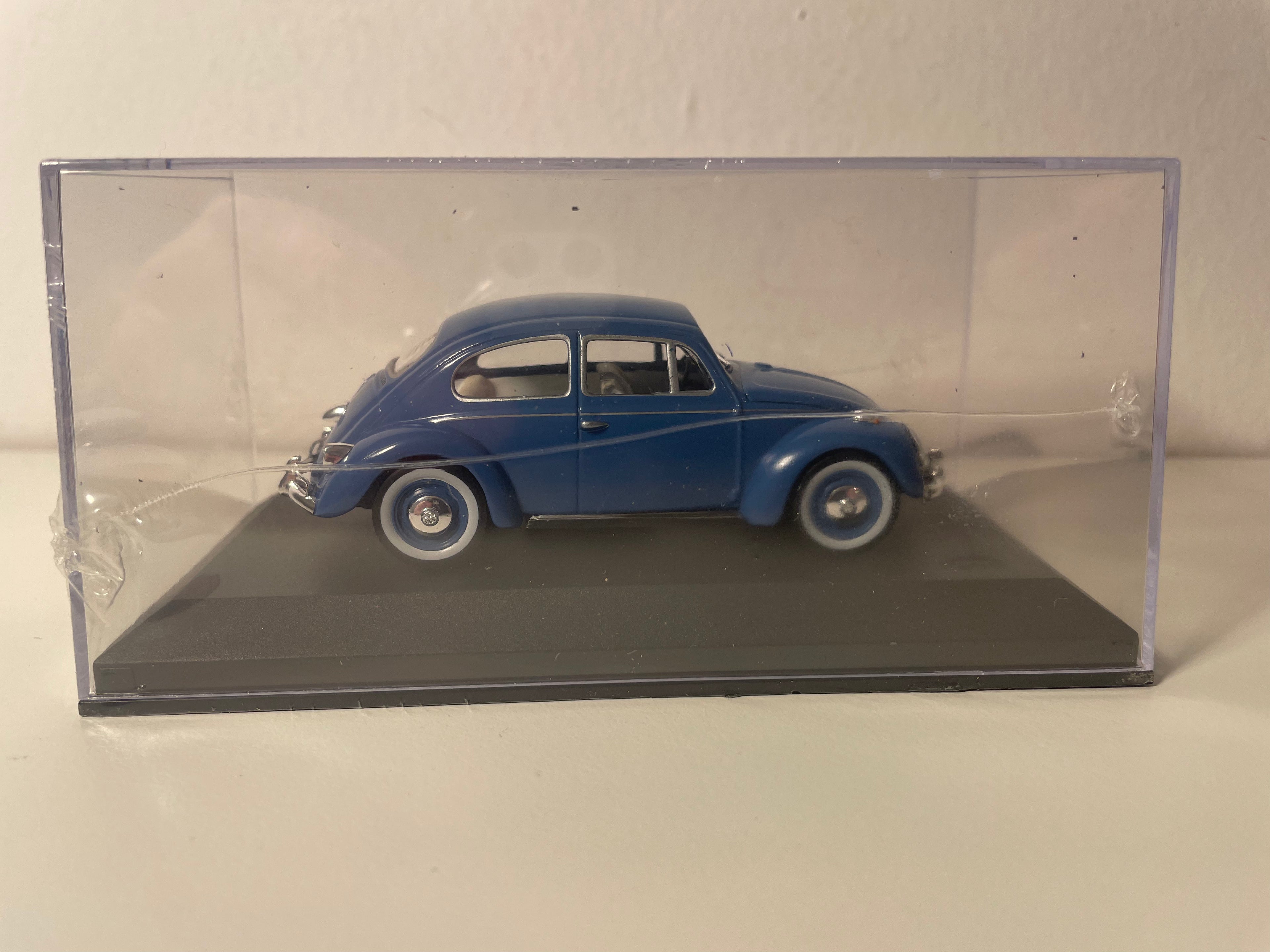 Blaue Volkswagen Käfer