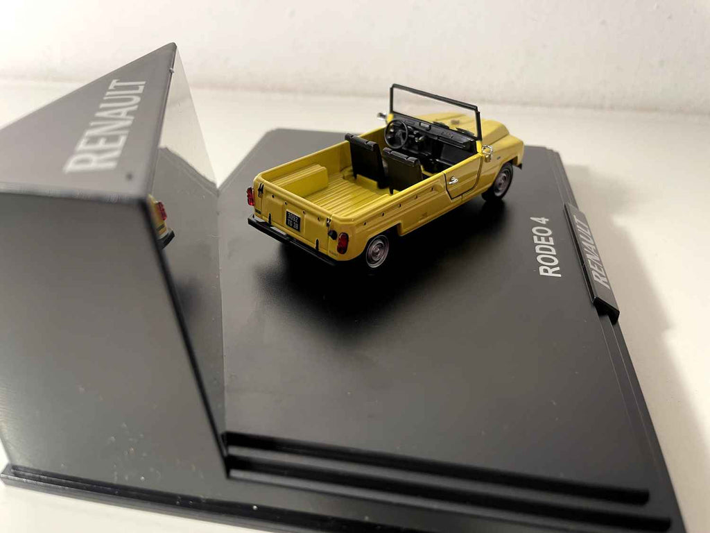 Renault Rodéo 4 giel - Norev (rechteckige Këscht)