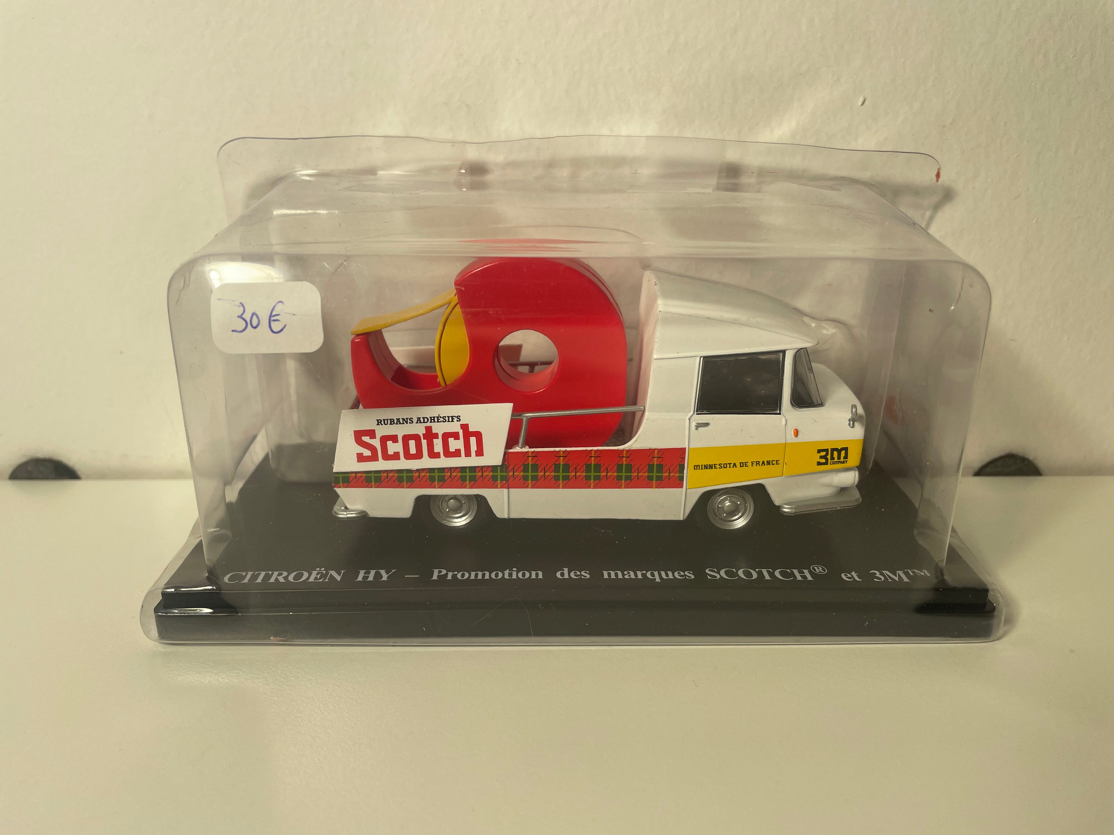Citroën HY White, Yellow and Red with SCOTCH Advertising