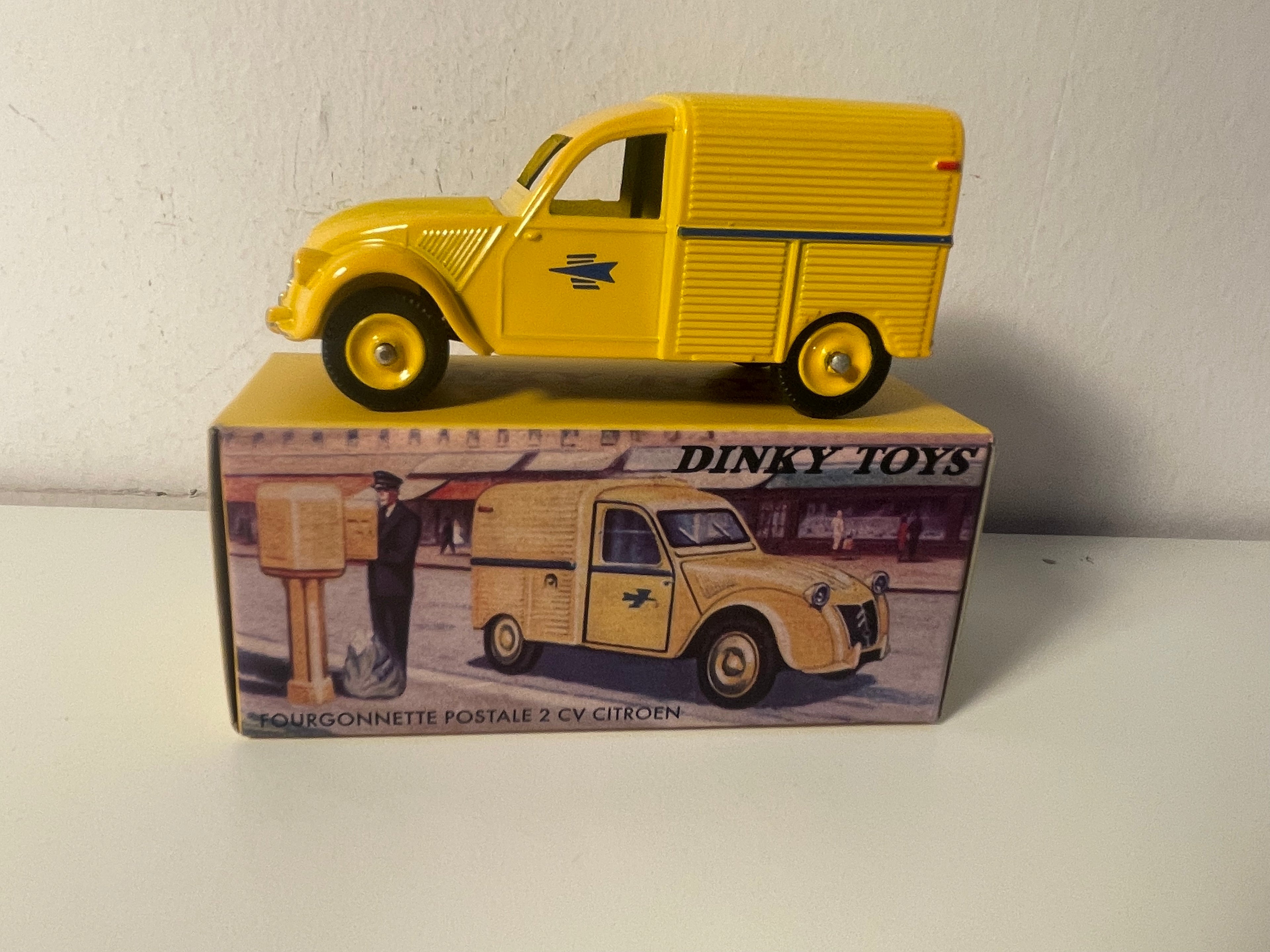 Citroën 2 CV fourgonnette postale jaune Dinky-Toys (éditions Atlas) - N°560