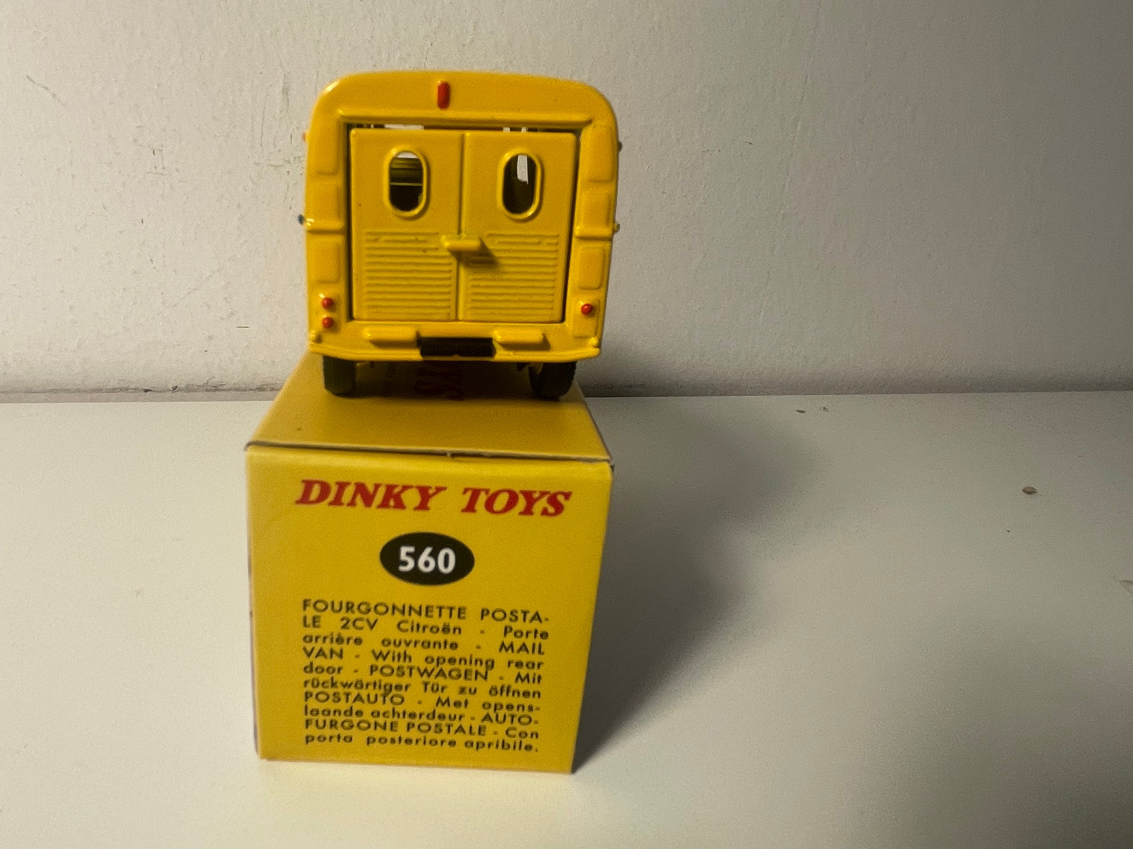 Citroën 2 CV fourgonnette postale jaune Dinky-Toys (éditions Atlas) - N°560
