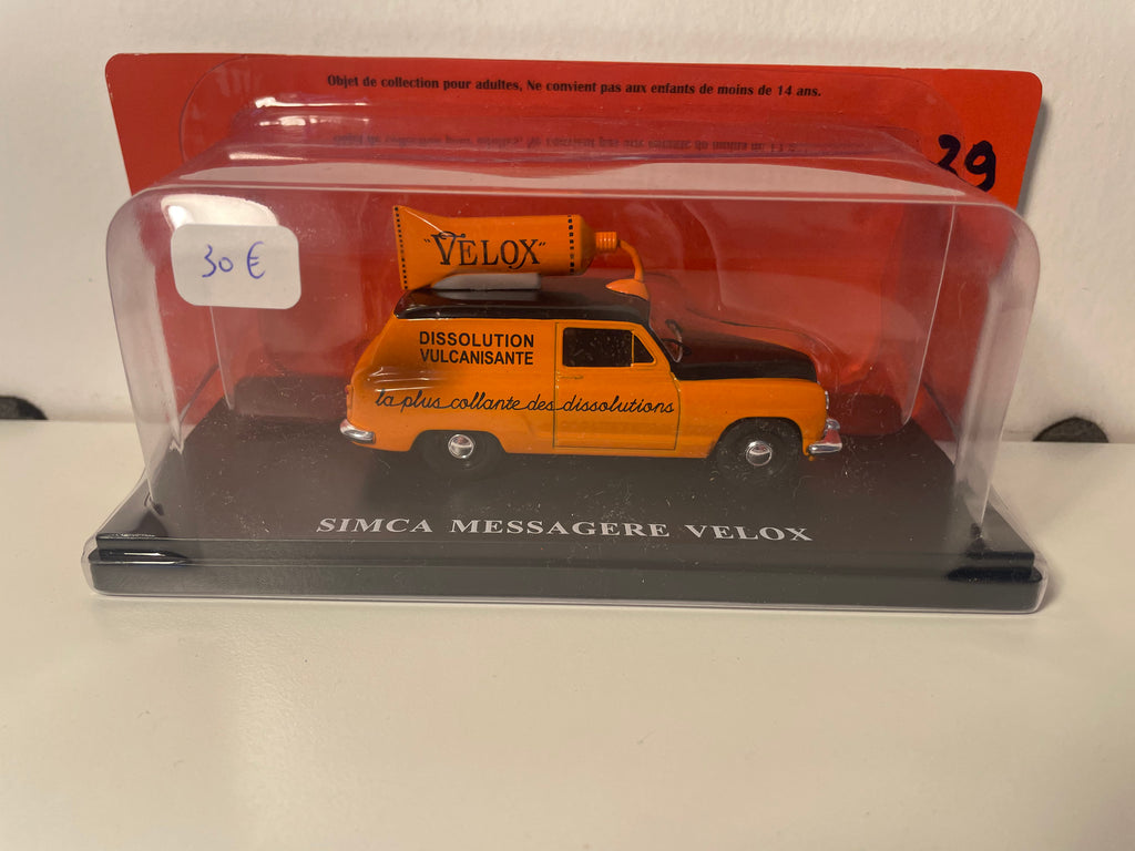 Simca Messagère Laranja e Preto com Publicidade VELOX (Cola Dissolução para Câmaras de Ar)