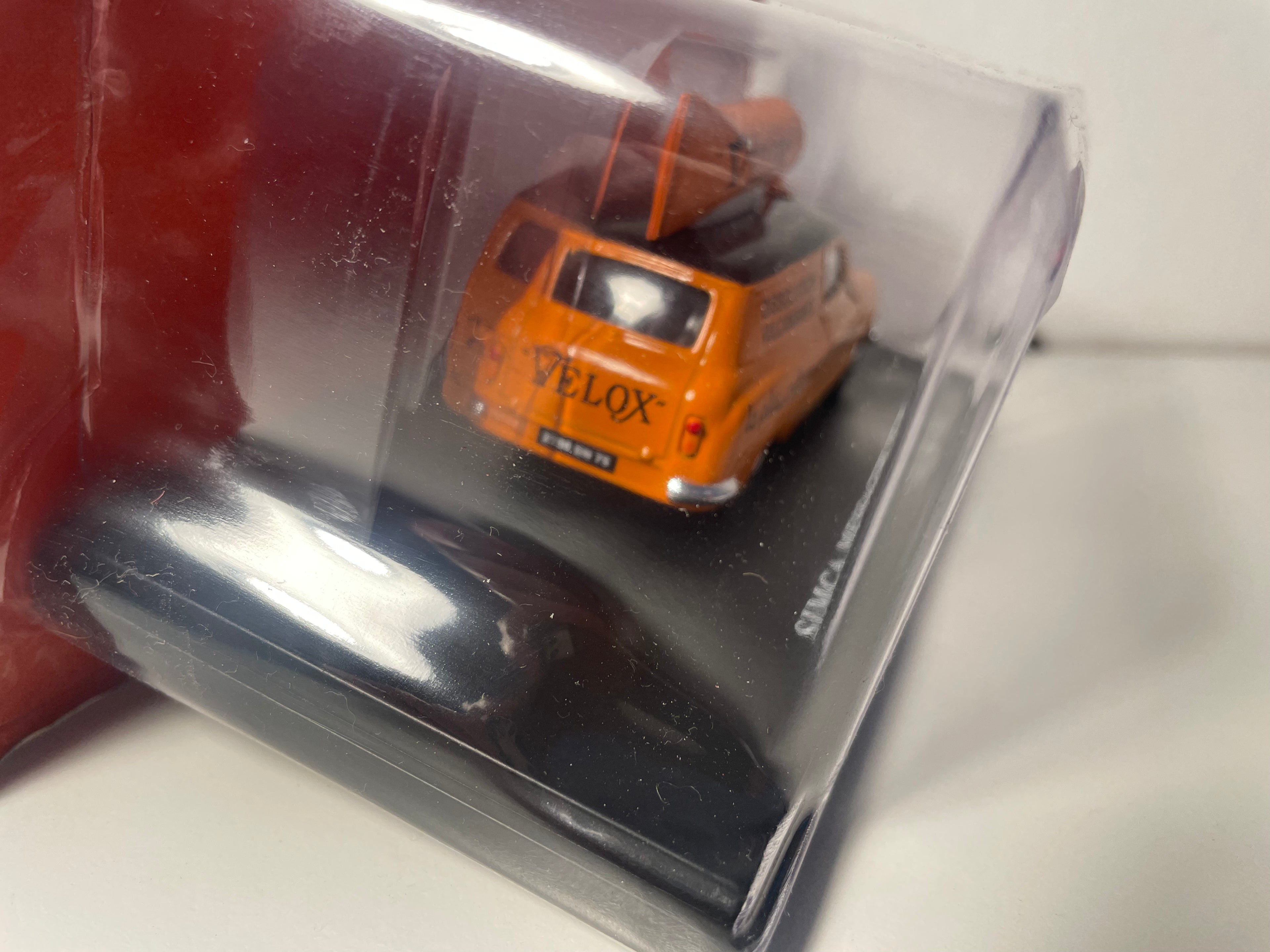 Simca Messagère Laranja e Preto com Publicidade VELOX (Cola Dissolução para Câmaras de Ar)