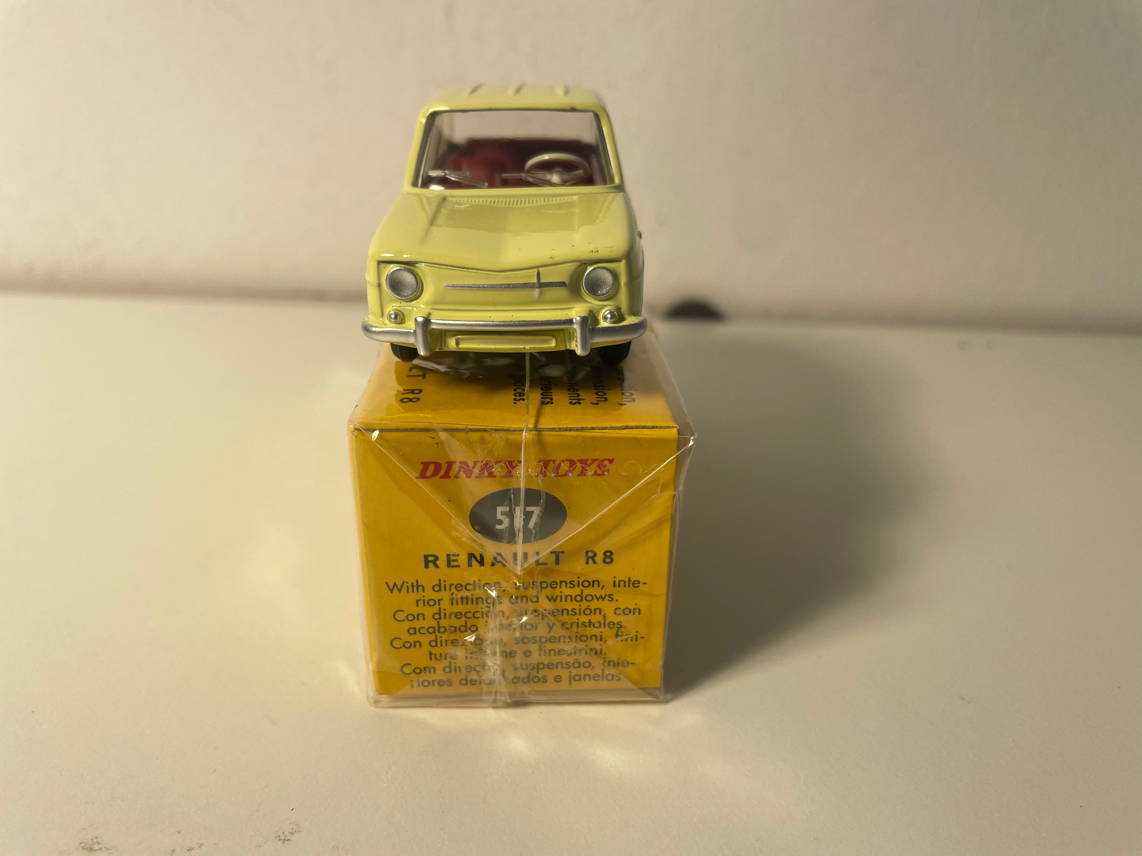 Pale Yellow Renault 8 - Dinky-Toys (Editions Atlas) - Nr. 517