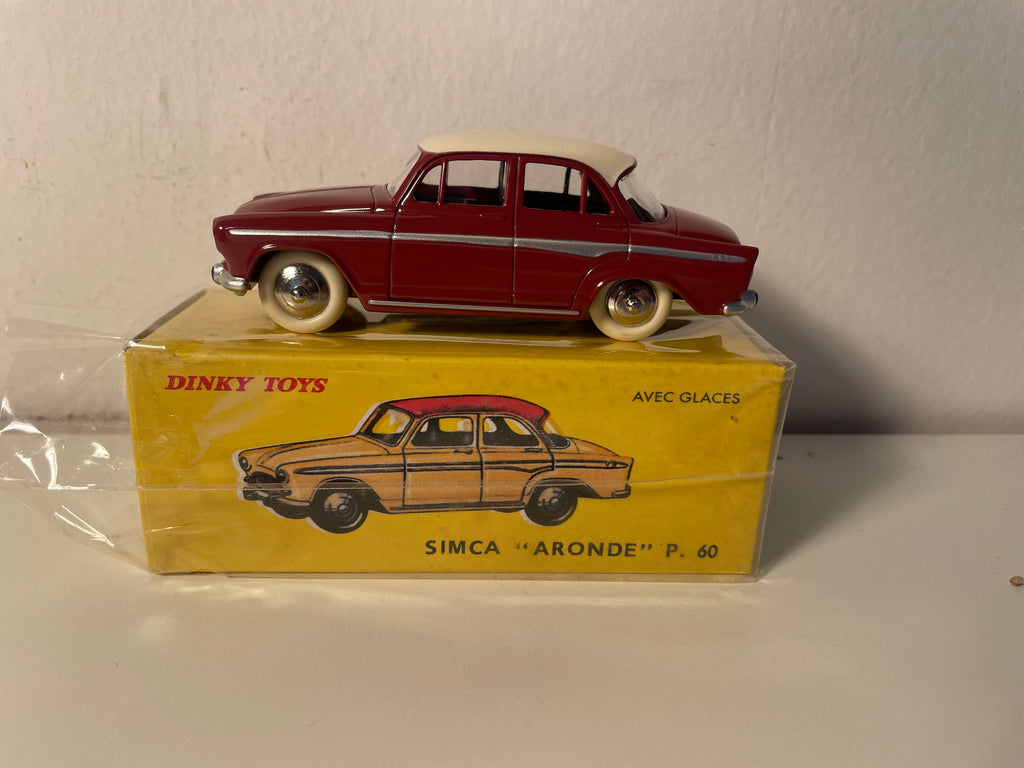 Simca Aronde P60 bordeaux e teto branco - Dinky-Toys (Editions Atlas) - N°544