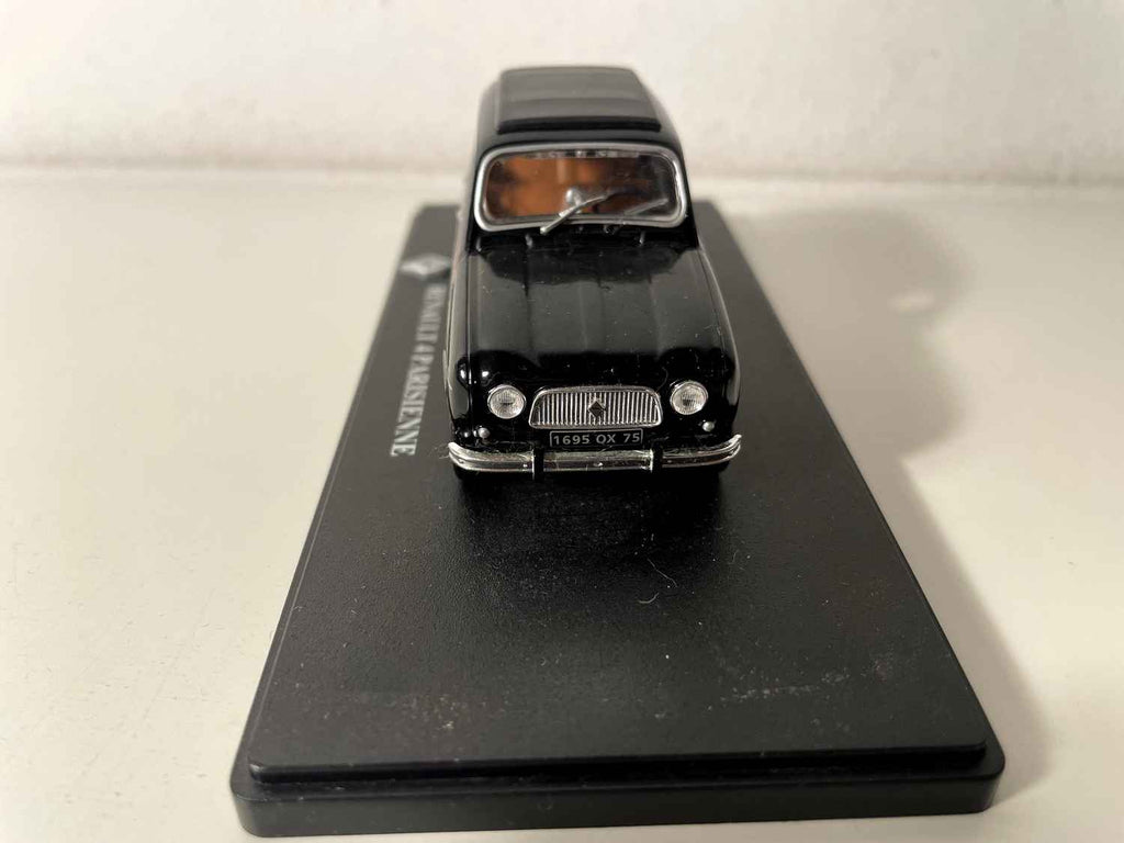 Renault 4L Parisienne noire et avec damiers noirs et oranges? (blister sans carton)