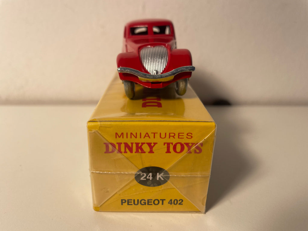 Peugeot 402 rouge foncée - Dinky-Toys (Editions Atlas) - N°24K