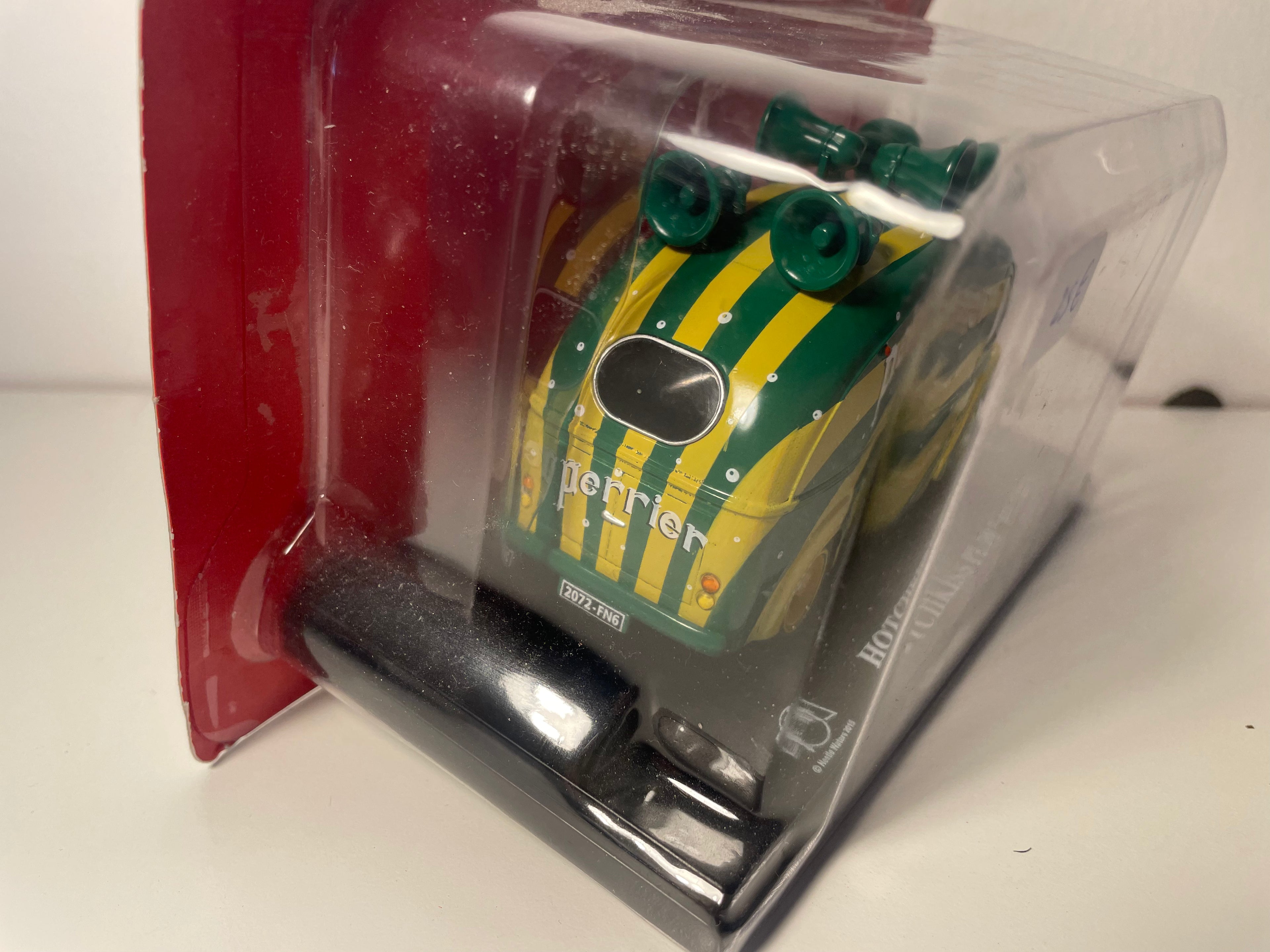 Hotchkiss PL20 vert et jaune avec publicité PERRIER (1/2)