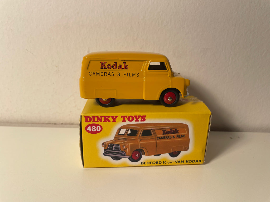 Furgoneta Bedford 10 cwt amarilla estampada KODAK - Dinky-Toys (Ediciones Atlas) - N°480