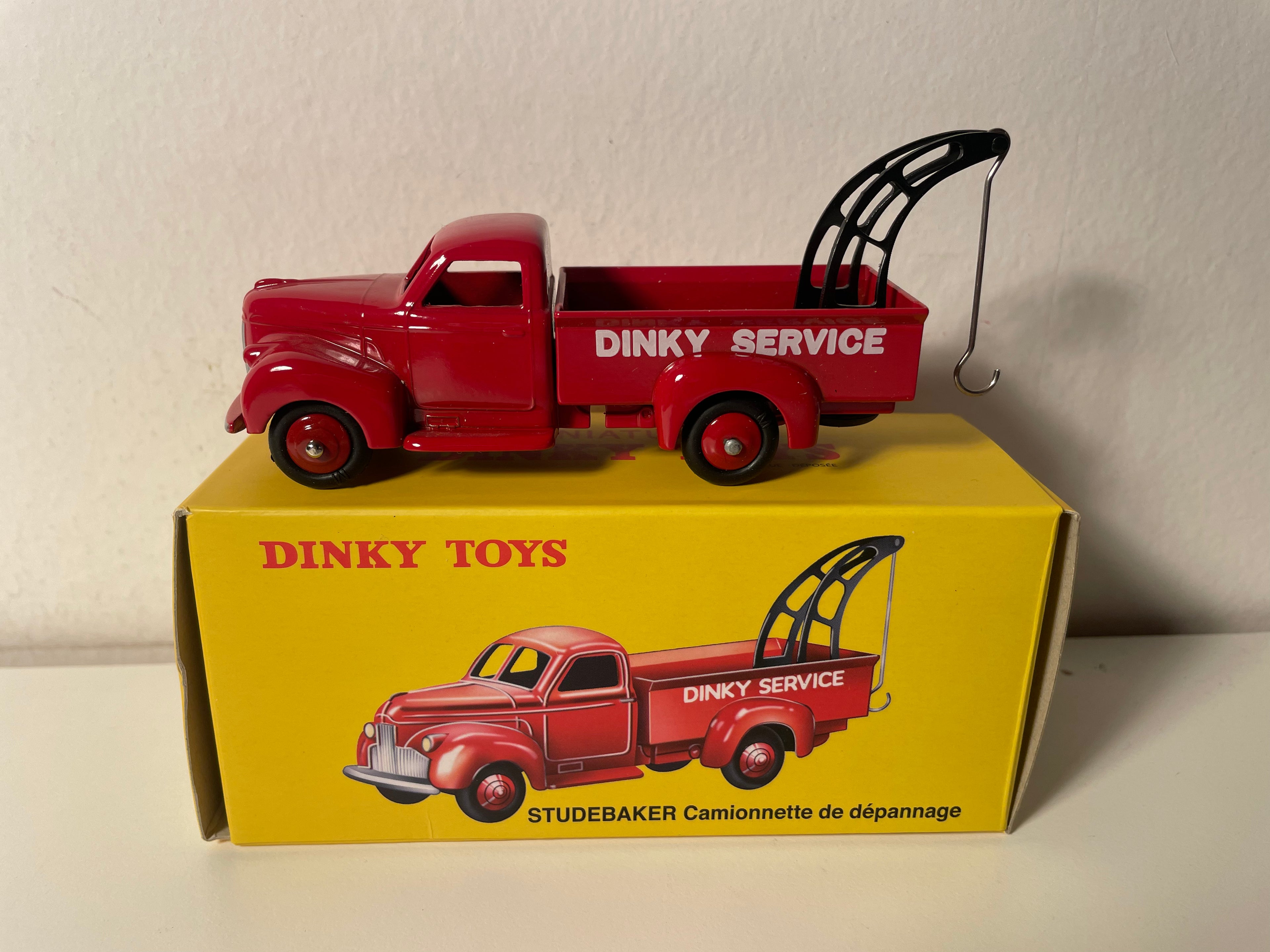 Studebaker camionnette de dépannage rouge Dinky-Toys (éditions Atlas) - N°25 R