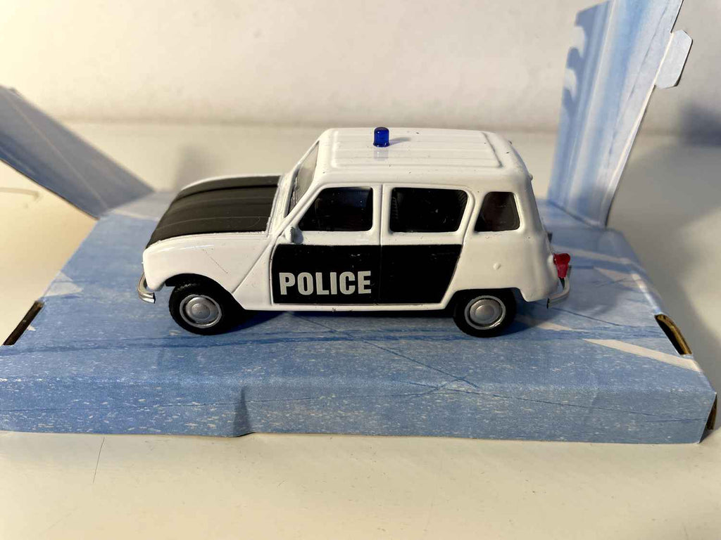 Renault 4L biała i czarna POLICJA - Mondo Motors