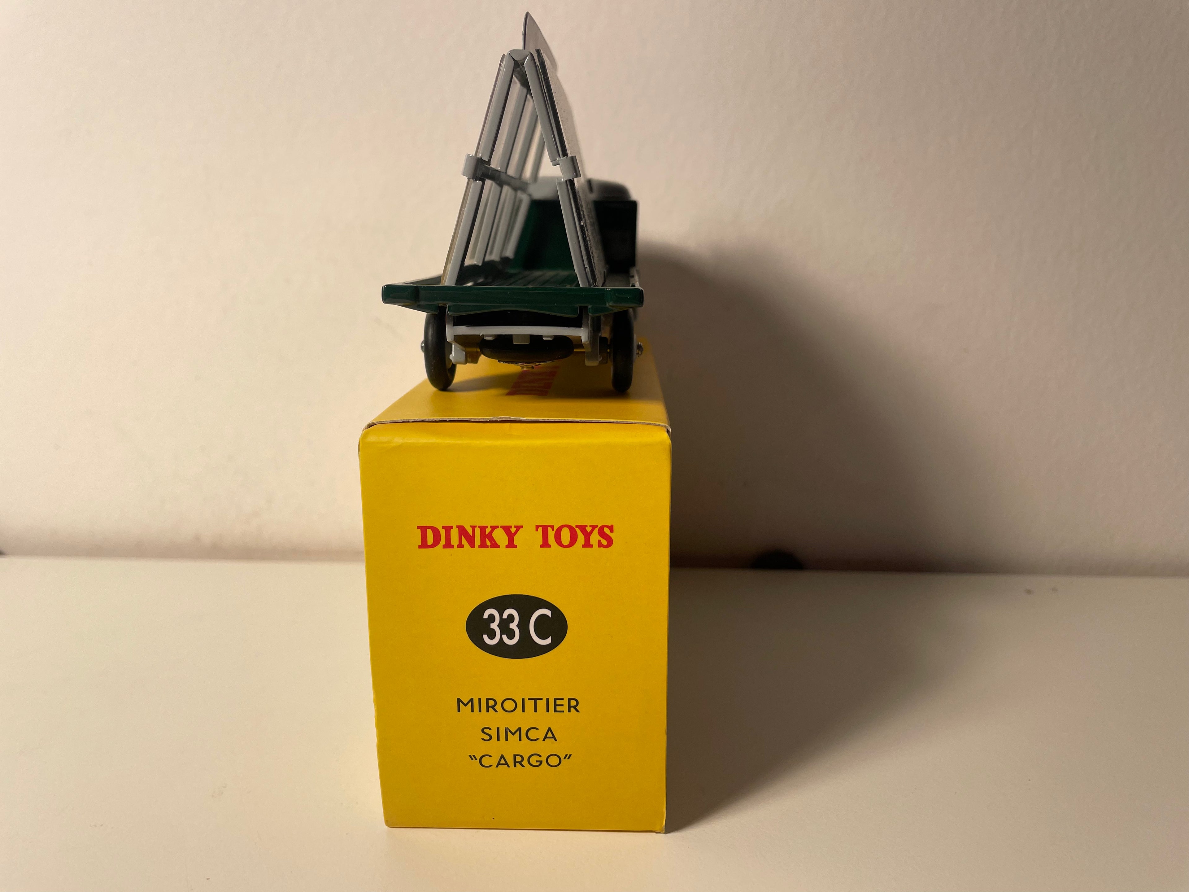 Dinky-Toys Simca Simca Cargo Mirror Truck (Atlas Editions)