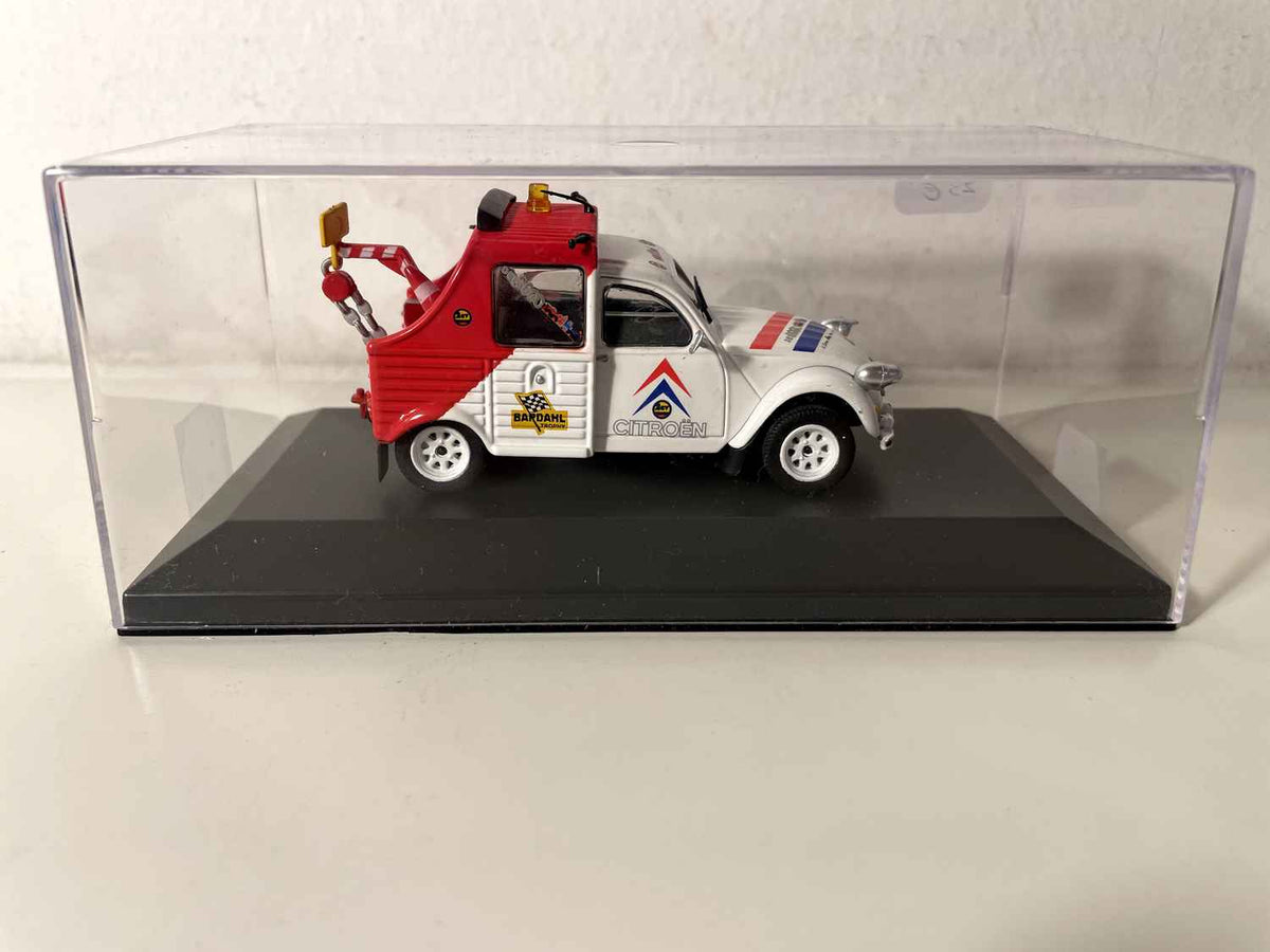 Citroën 2 CV Grúa roja y blanca - Auto Plus