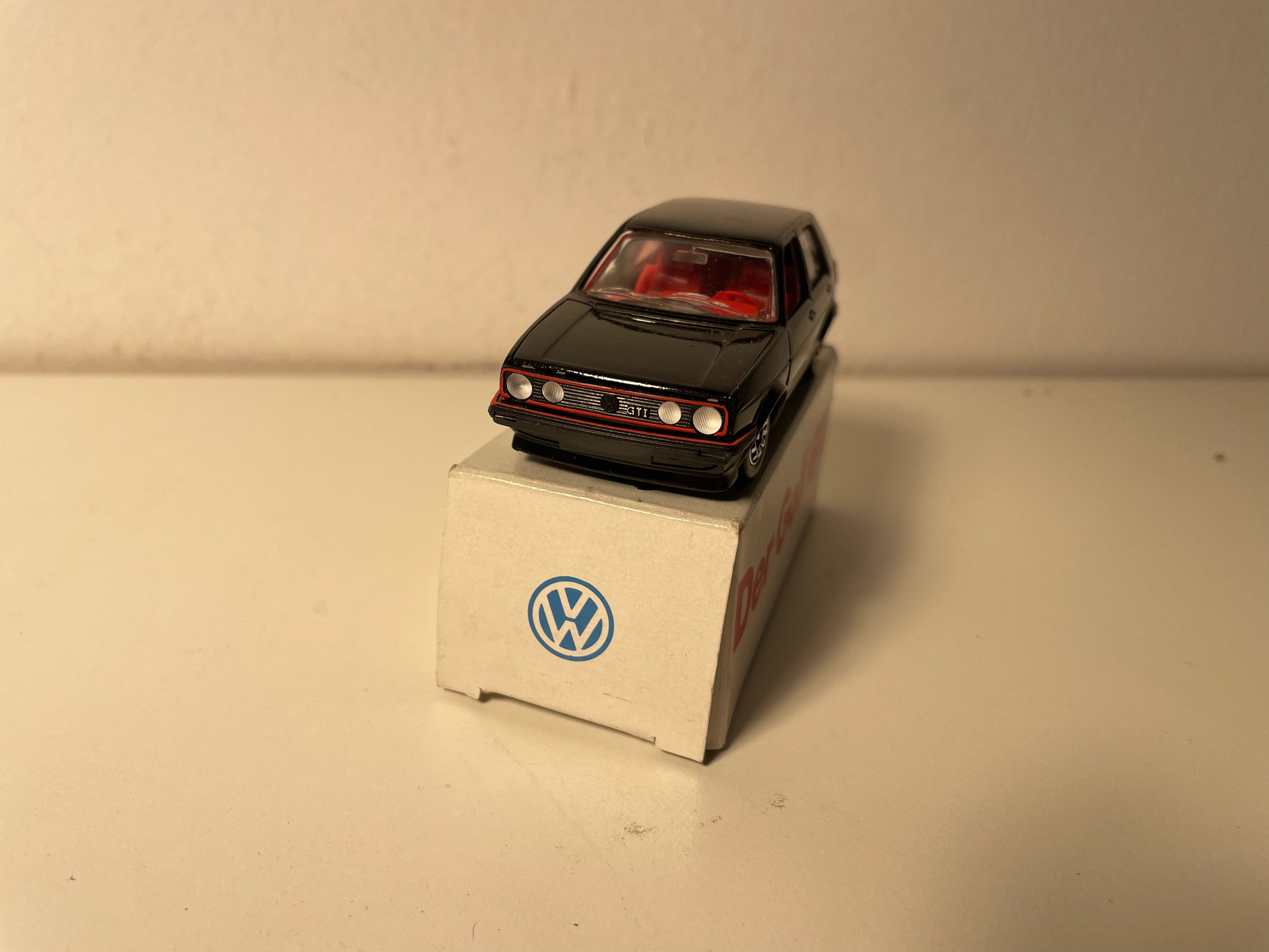 Volkswagen Golf GTI schwaarz - SCHABAK Modell (deutsche Fabrikatioun)