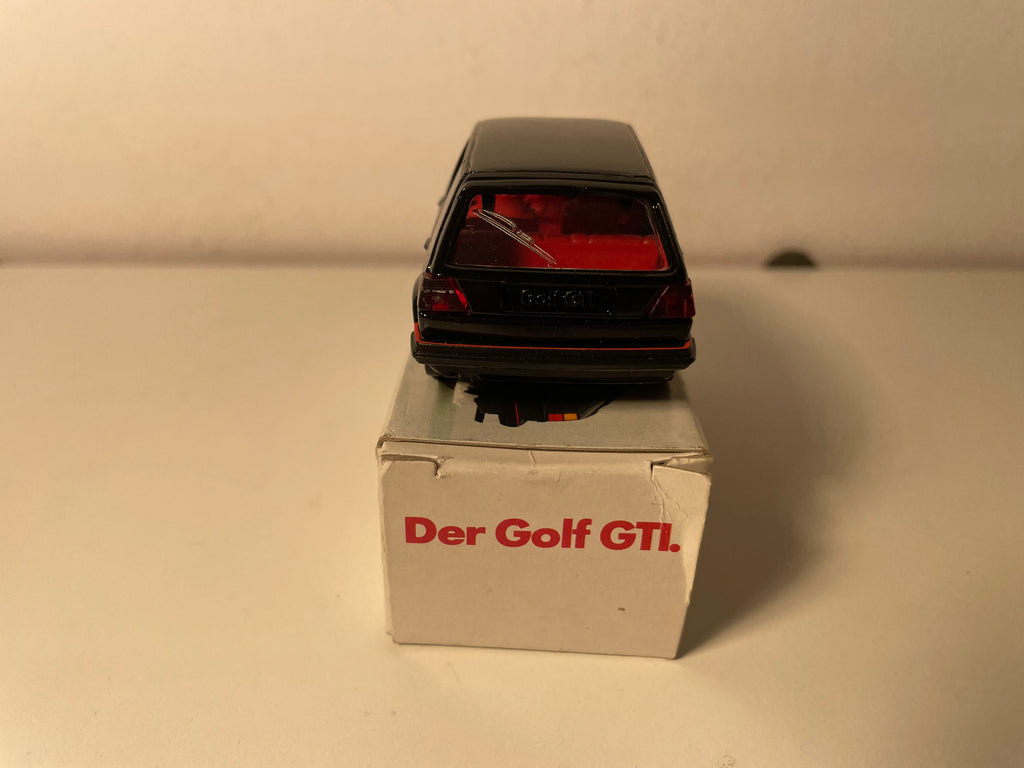Volkswagen Golf GTI schwaarz - SCHABAK Modell (deutsche Fabrikatioun)