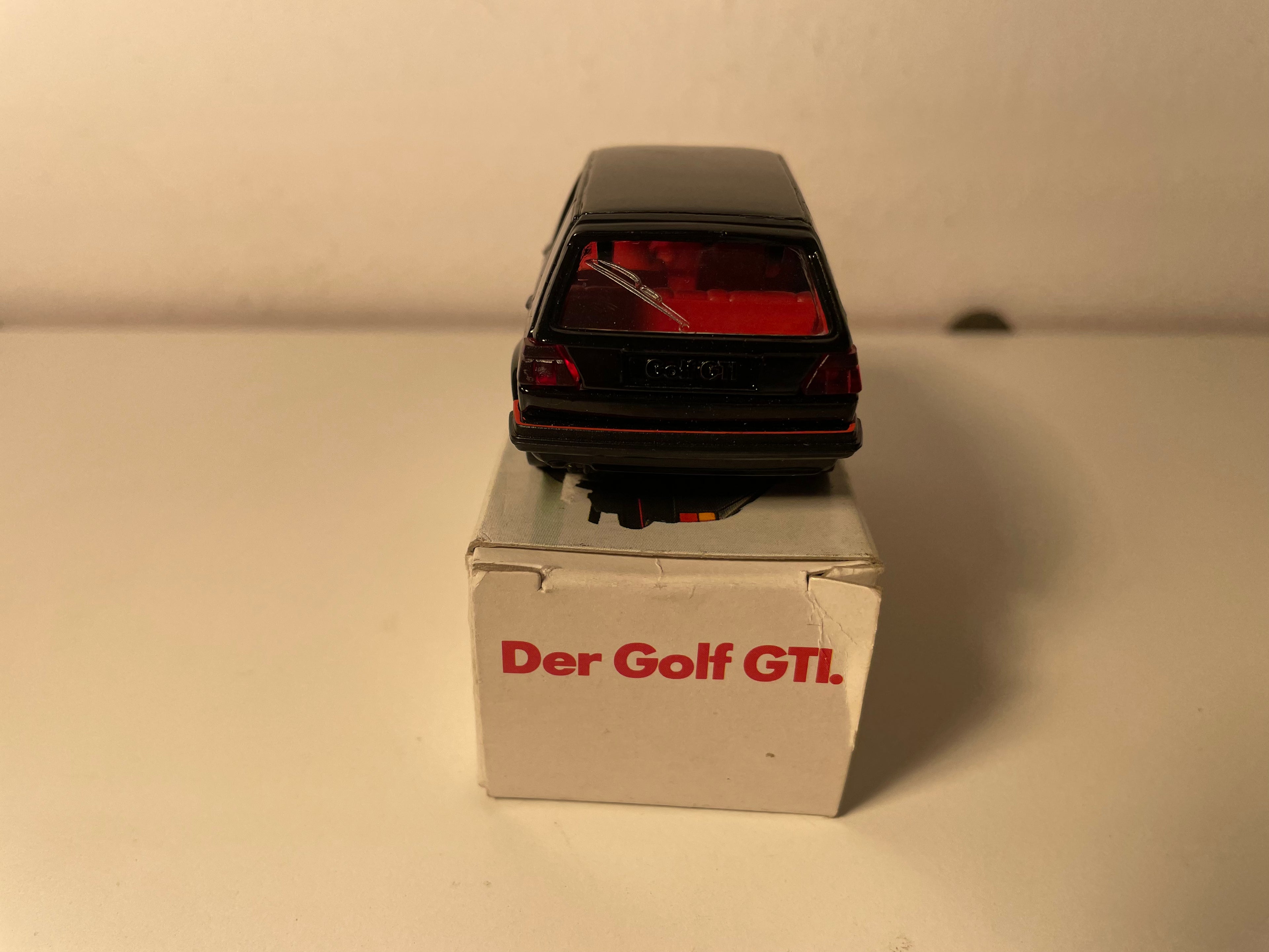 Volkswagen Golf GTI schwaarz - SCHABAK Modell (deutsche Fabrikatioun)