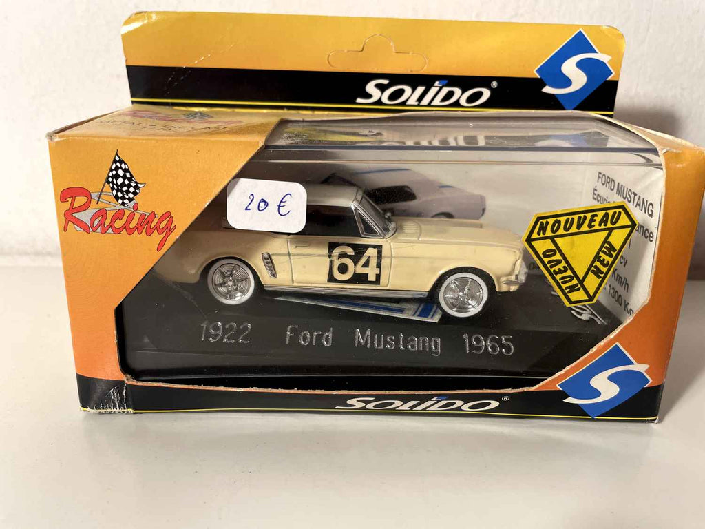 1965 Ford Mustang Beige met Witte Kap - Solido Referentie 1922