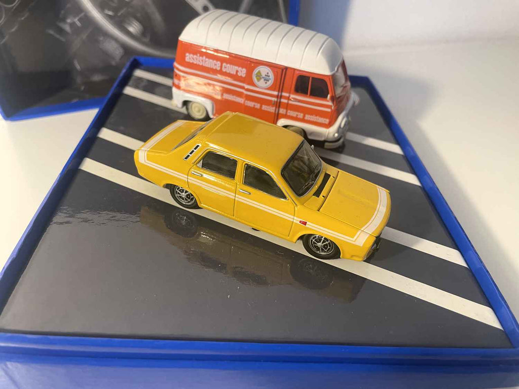 Caja Renault con un R12 amarillo de 1971 y un estafette naranja de 1965 (caja rectangular azul) NOREV