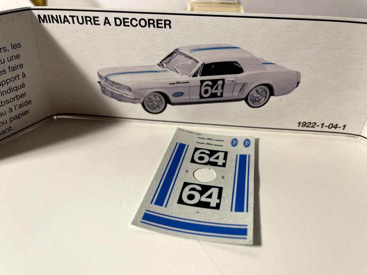 1965 Ford Mustang Beige met Witte Kap - Solido Referentie 1922