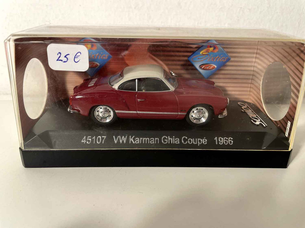 Volkswagen Karman Ghia coupé bordeaux et toit crème de 1966 - Solido référence 45107