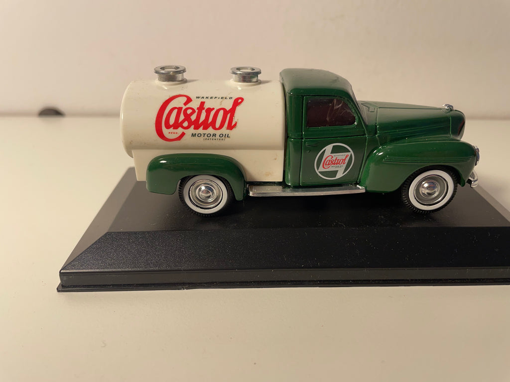 Dodge cisterna verde y tanque blanco CASTROL - Solido