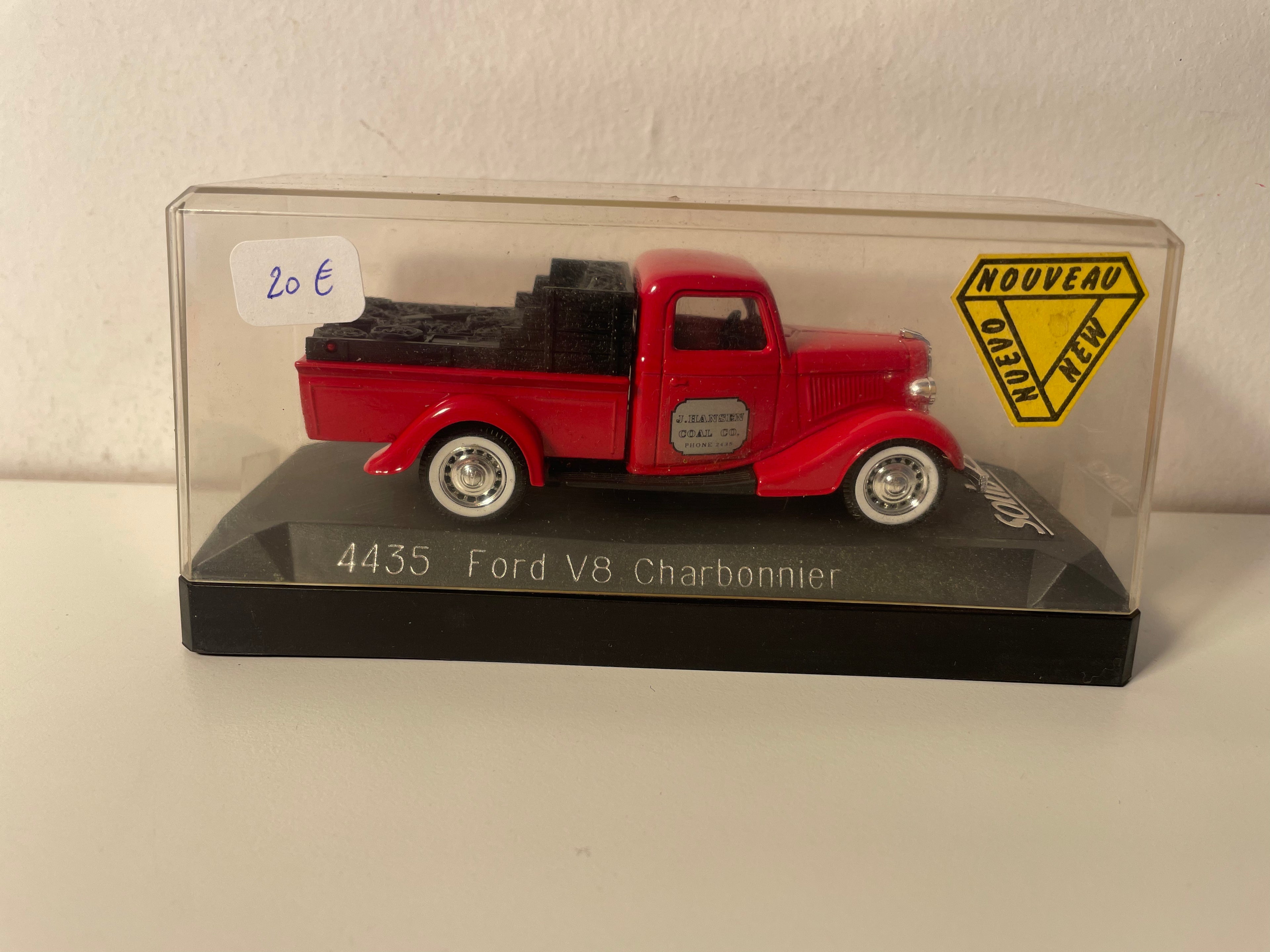 Ford V8 Charbonnier rojo - Solido referencia 4435