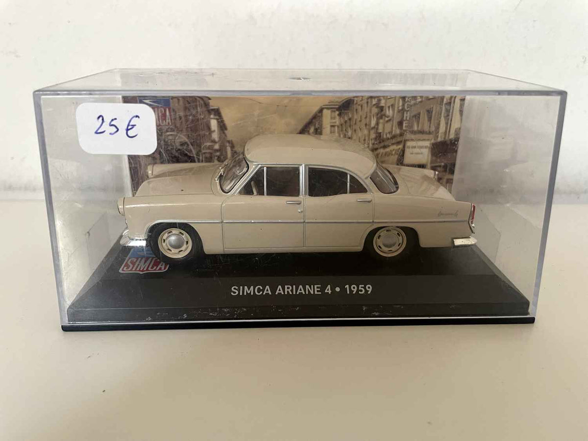 SIMCA Ariane 4 beige vun 1959