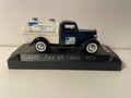 Ford V8 lechero azul y cisterna blanca de 1936 - Solido referencia 4440