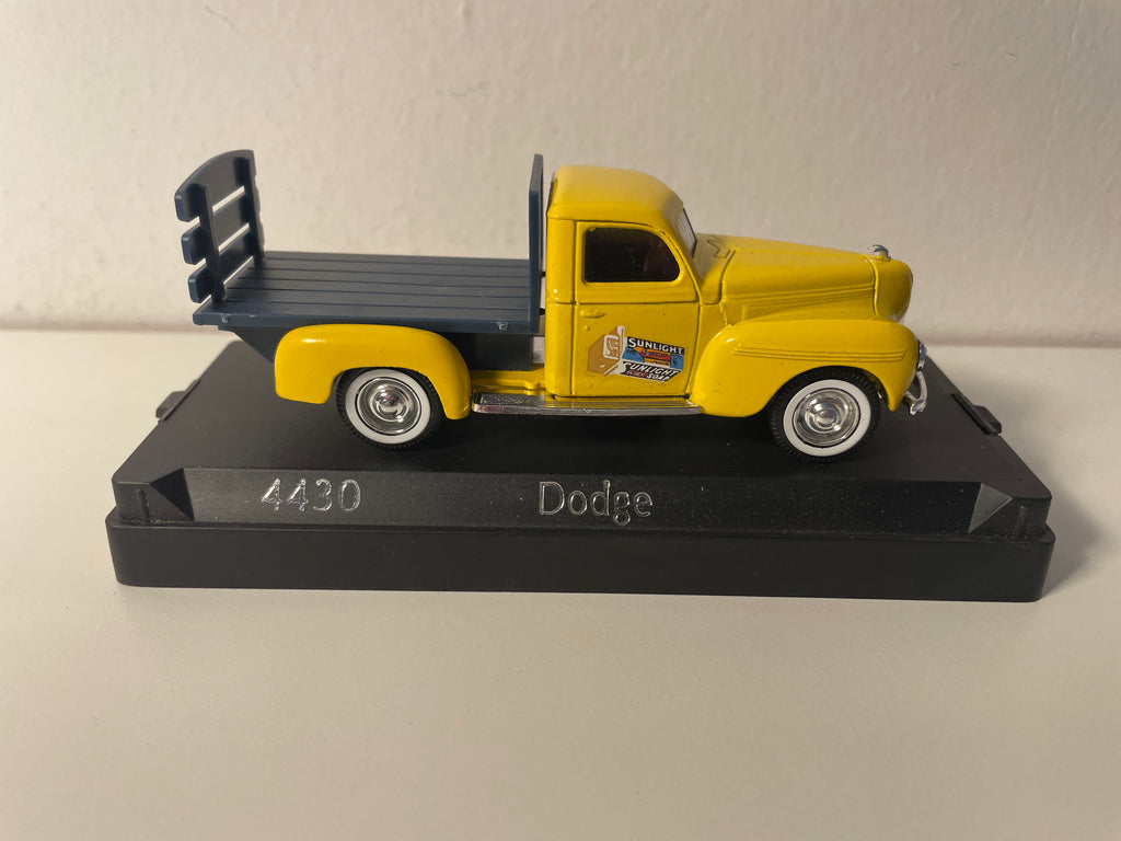 Dodge Flatbed Yellow and Blue - Solido Reference 4430