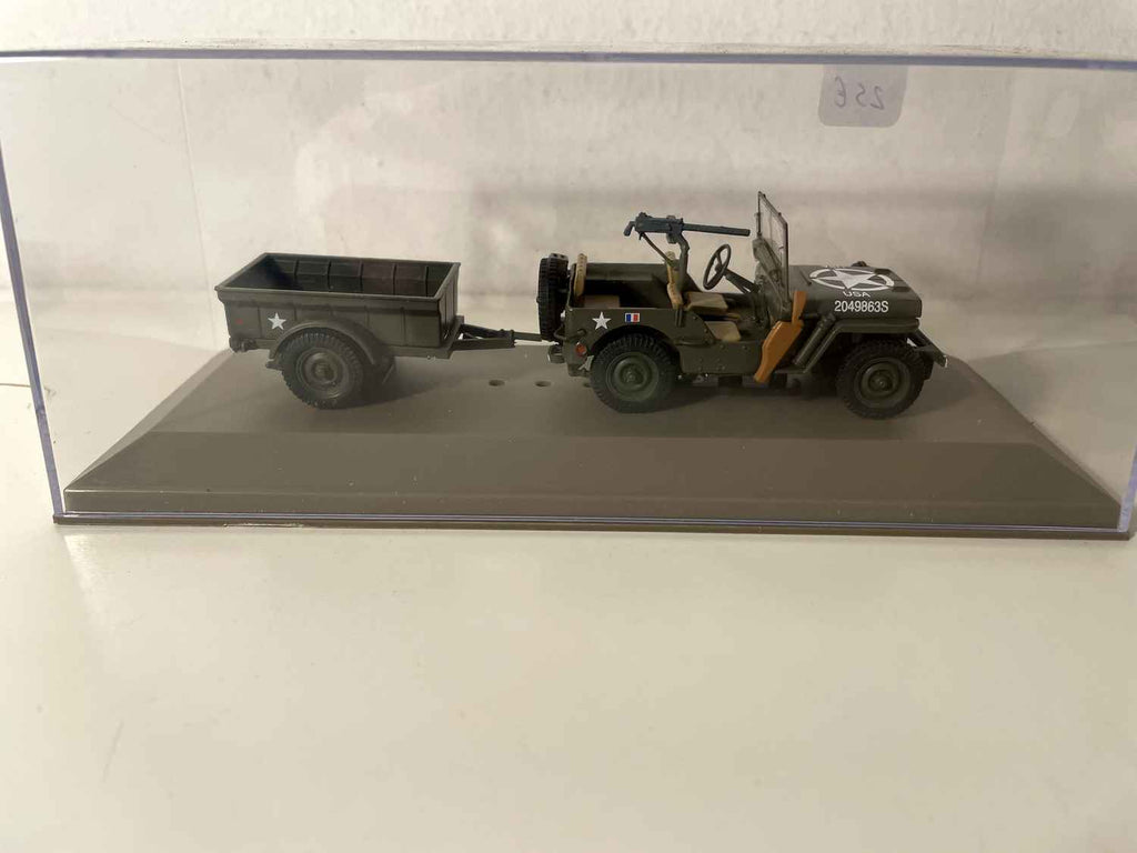 Jeep Willys MB en zijn aanhanger van de 2e DB - Atlas