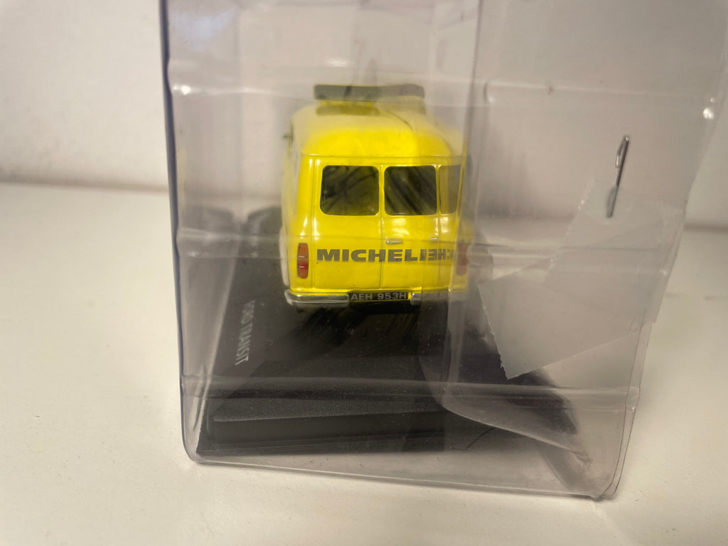 Ford Transit jaune MICHELIN