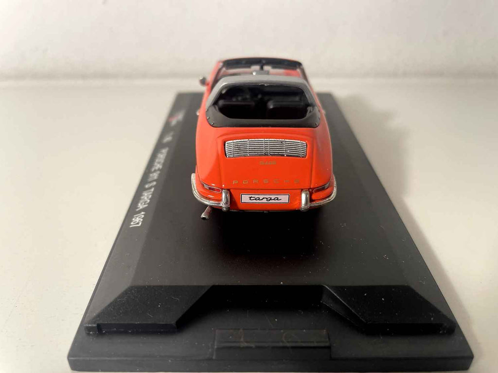 Porsche 911 S Targa orange de 1967 (Tauxycars)