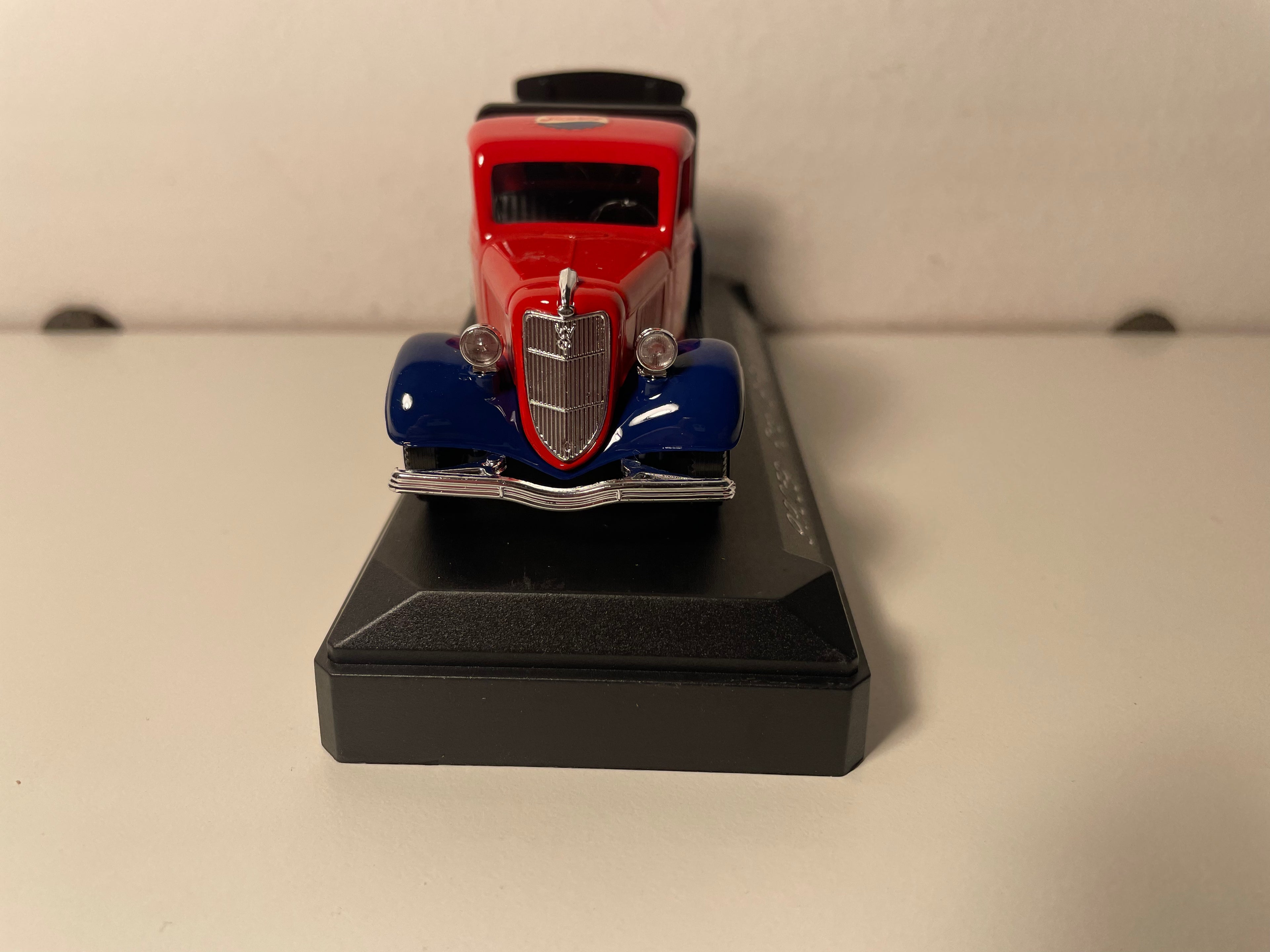 Ford V8 Platform Truck niebieski, czerwony i czarny z reklamą PEPSI-COLA - Solido nr 99059 (z pudełkiem kartonowym)