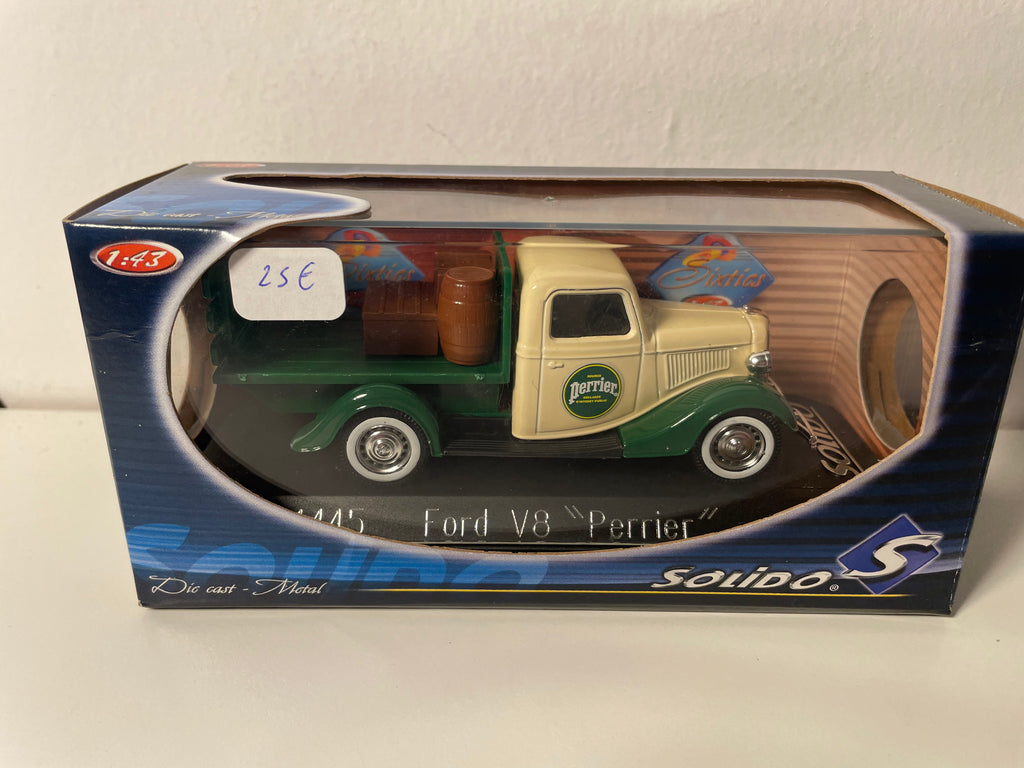 Ford V8 flatbed green and beige with PERRIER advertising - Solido reference 4445 (with cardboard box)