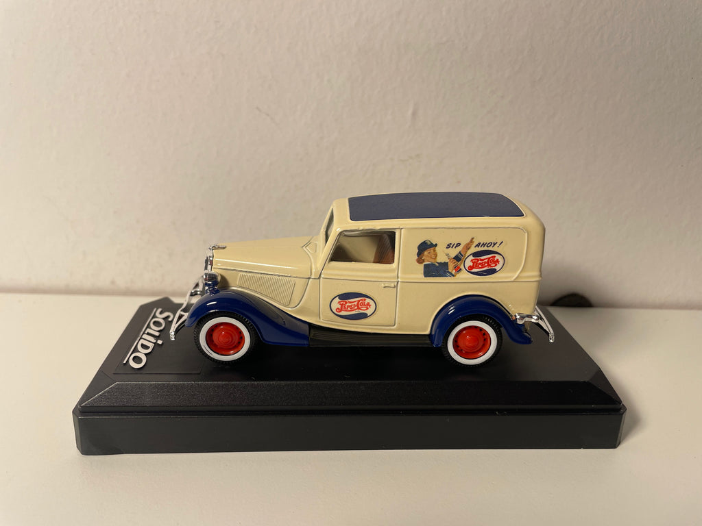 Ford Panel Truck bege e azul com publicidade PEPSI-COLA - Solido referência 99057 (com caixa de papelão)