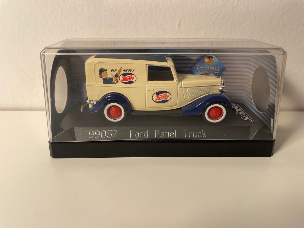 Ford Panel Truck bege e azul com publicidade PEPSI-COLA - Solido referência 99057 (com caixa de papelão)