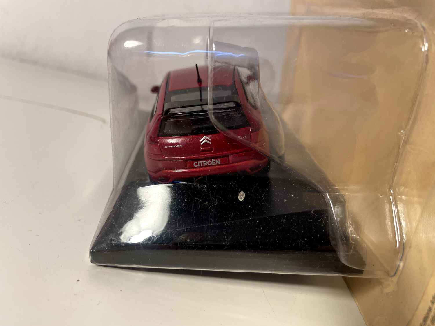 Citroën C4 Coupé rouge foncé de 2004