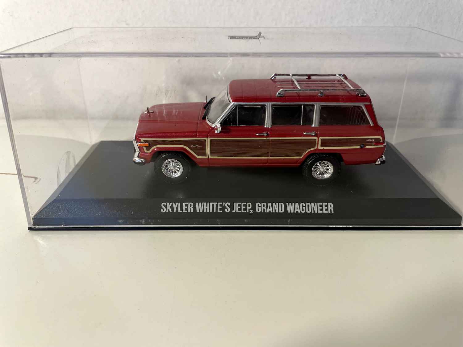 Jeep Grand Wagoneer Skyler White's ciemnoczerwony/bordowy i brązowy - Greenlight Collectibles