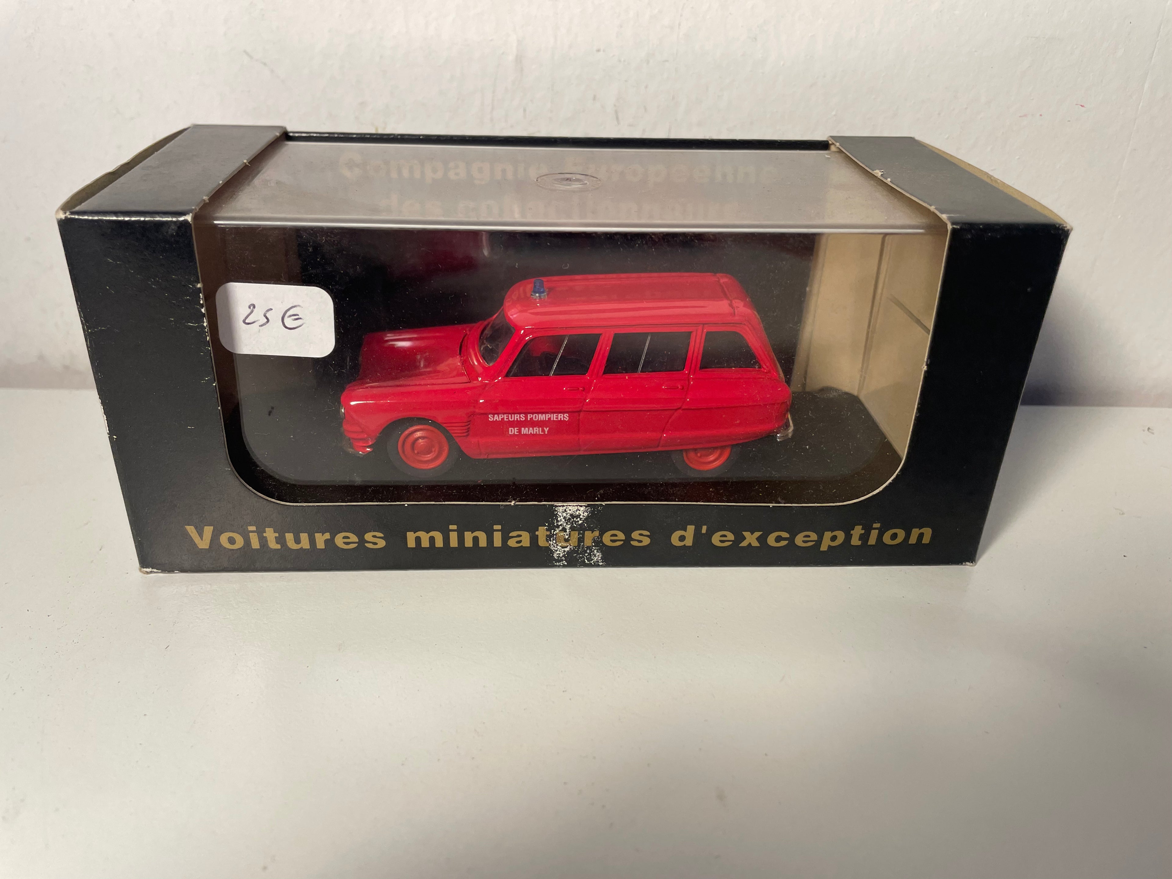 Citroën Ami 6 rout POMPIERS
