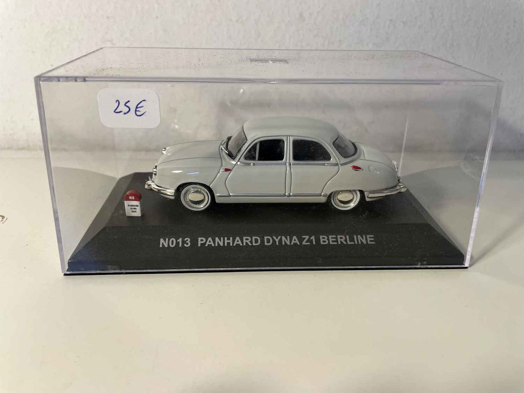 Panhard Dyna Z1 Berlina grigia - NOSTALGIE riferimento N013