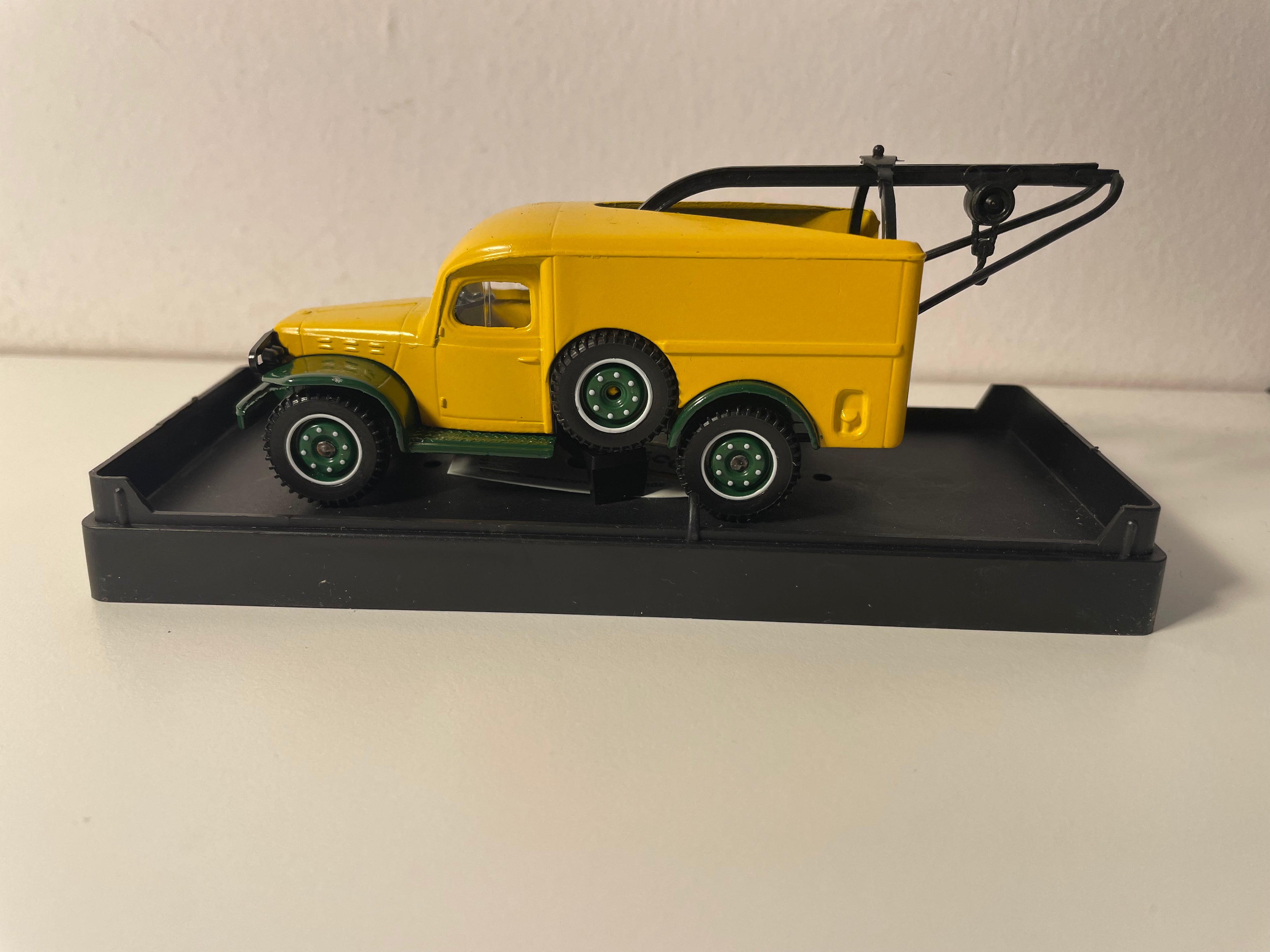 Dodge carro attrezzi giallo e verde del 1960 YACCO - Solido riferimento 4556 (scatola di cartone rosa)